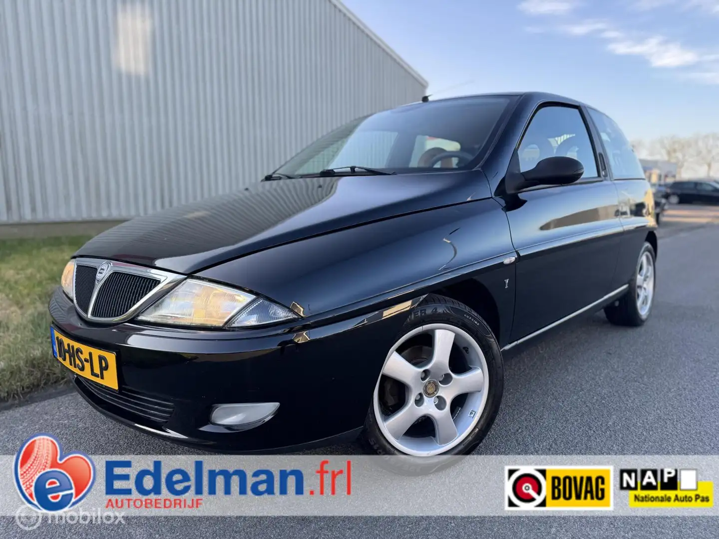 Lancia Ypsilon 1.2 LS Schwarz - 1