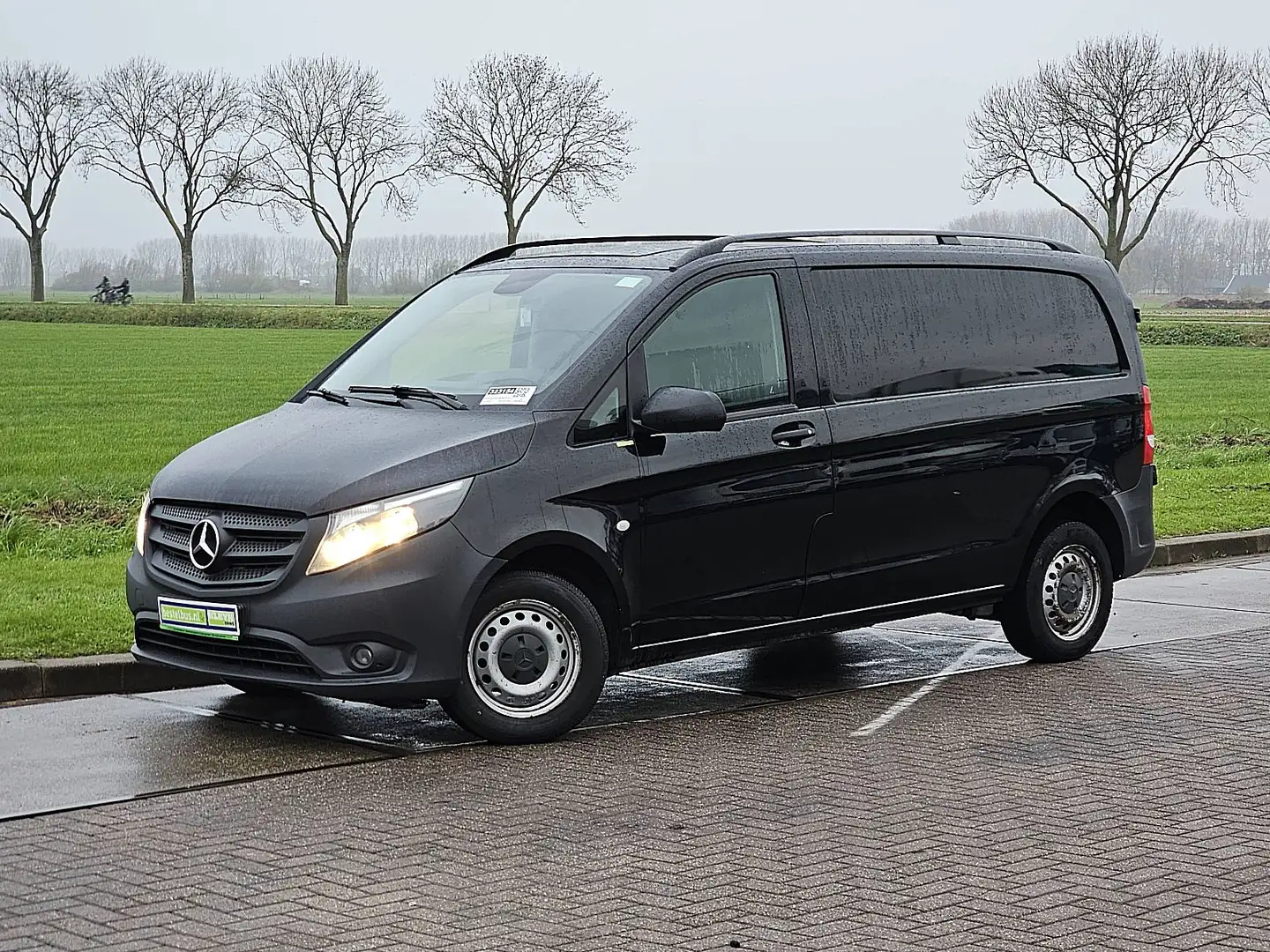 Mercedes-Benz Vito 116CI Airco, Trekhaak Schwarz - 2