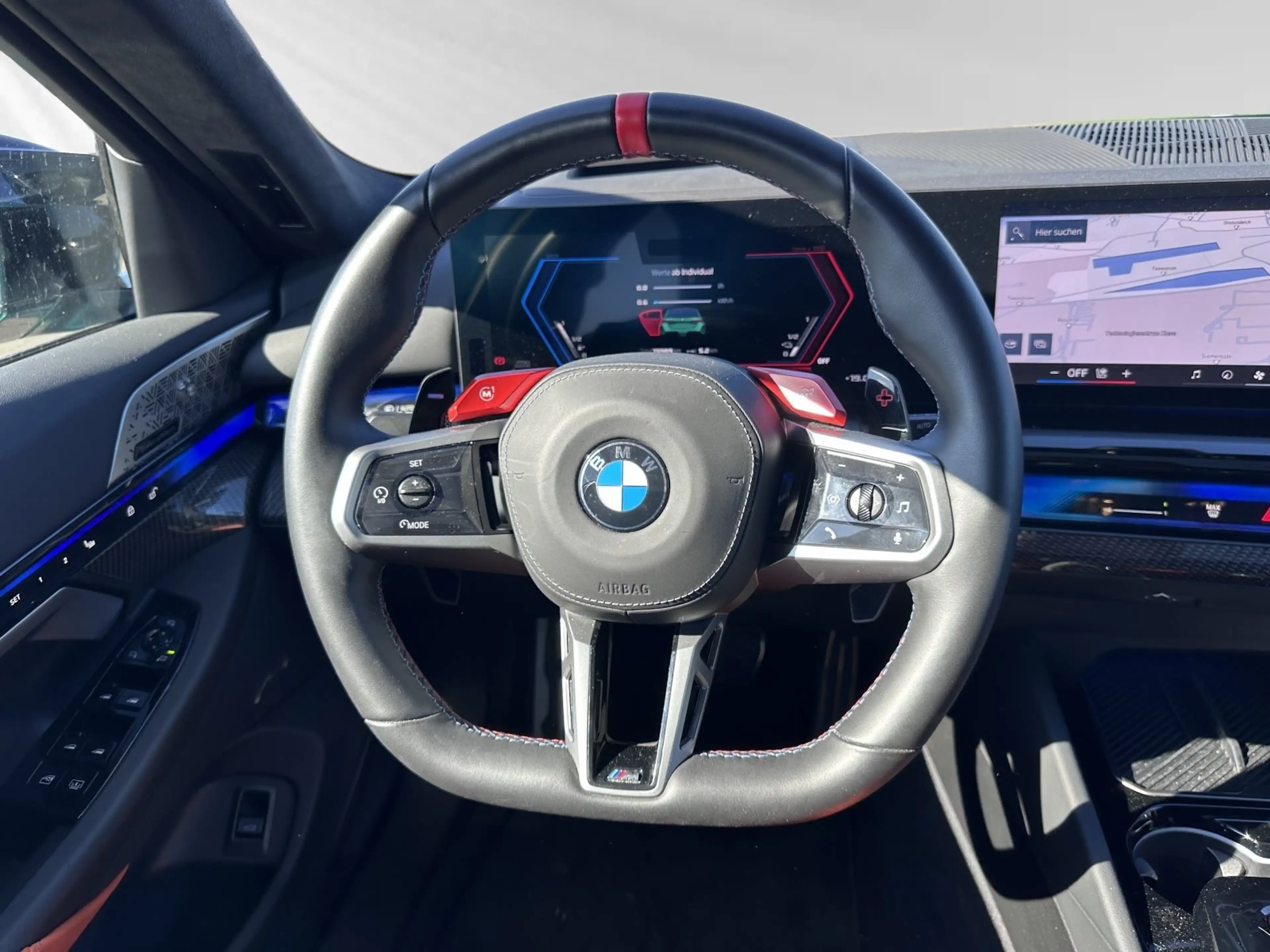 BMW M5 Limousine AHK|Panorama|B&W|DA&PAProf. — photo 12
