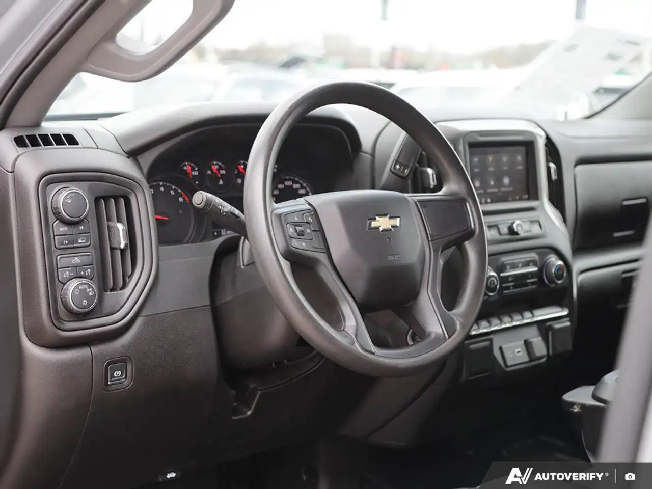 Chevrolet Silverado 1500 снимка Chevrolet Silverado 1500