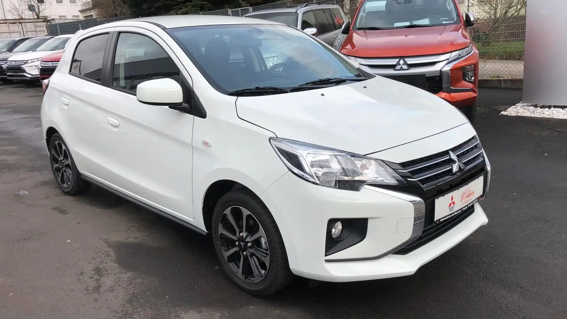 Mitsubishi Space Star Select+ 1.2 MIVEC ClearTec 5-Gang Blanc - 1