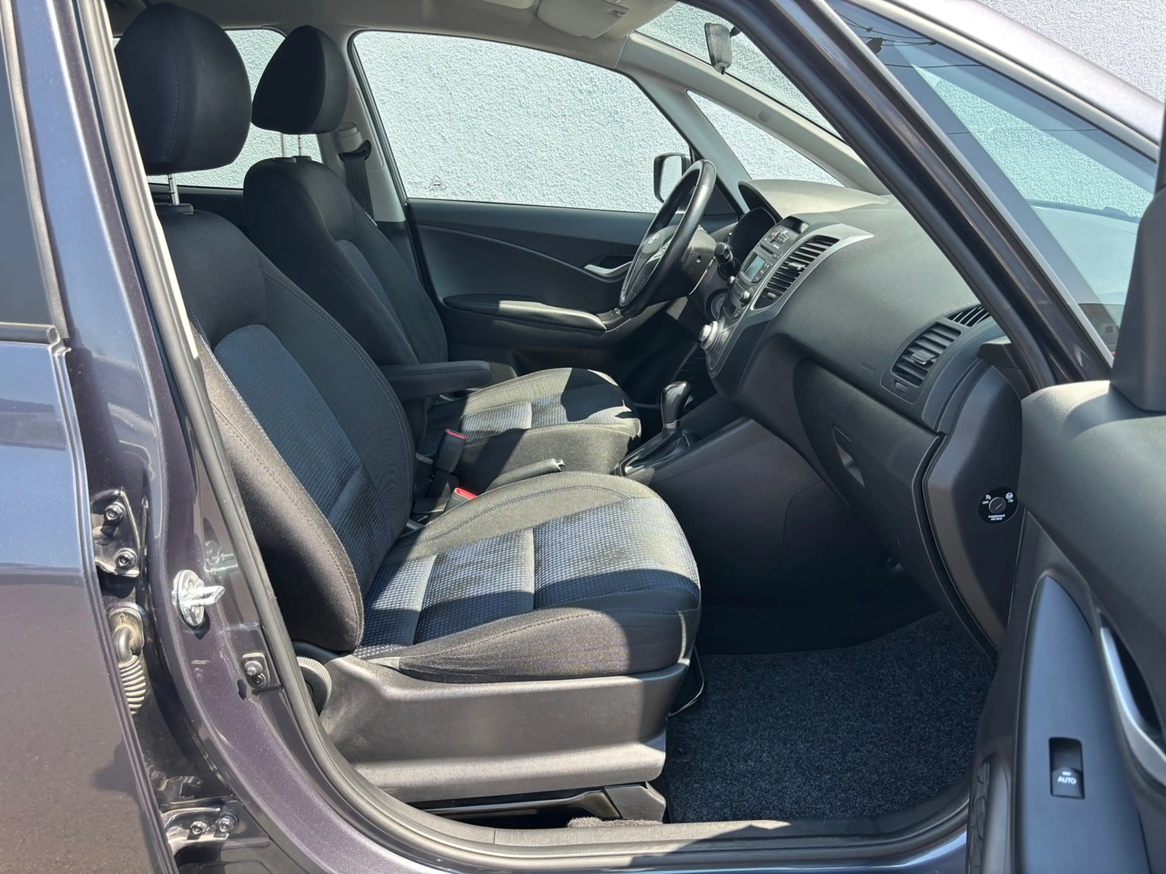 Hyundai iX20 LEVEL 3 — photo 9