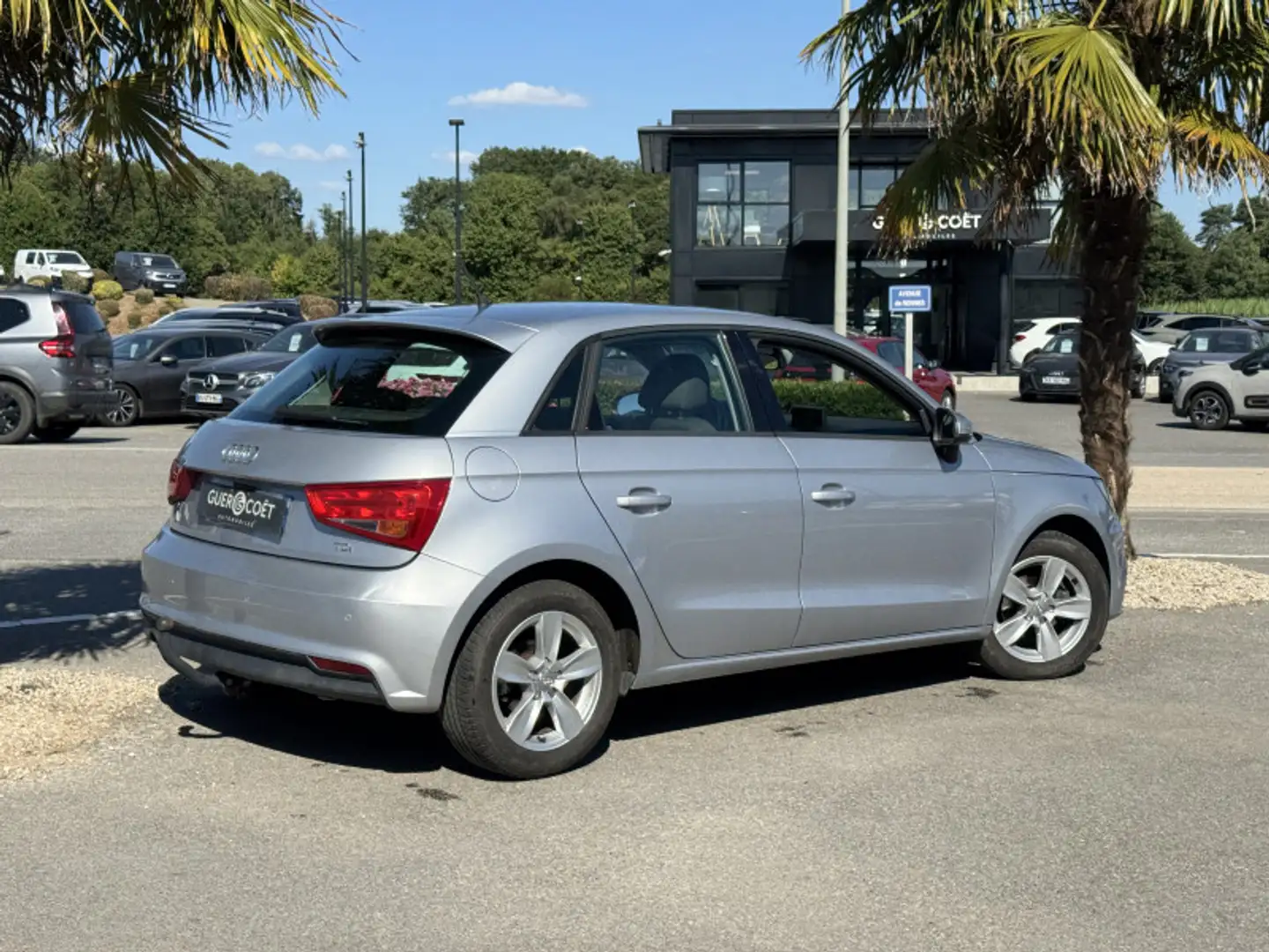 Audi A1 1.4 TDI 90CH ULTRA Gris - 2
