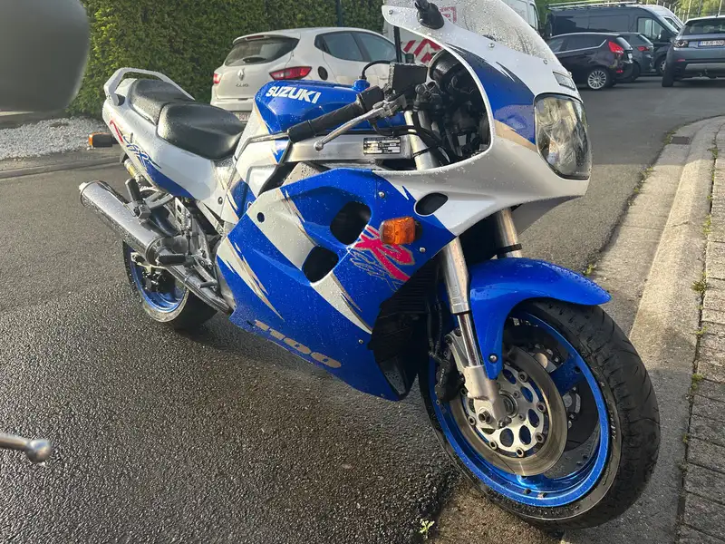 Suzuki GSX-R 1100 - foto 2