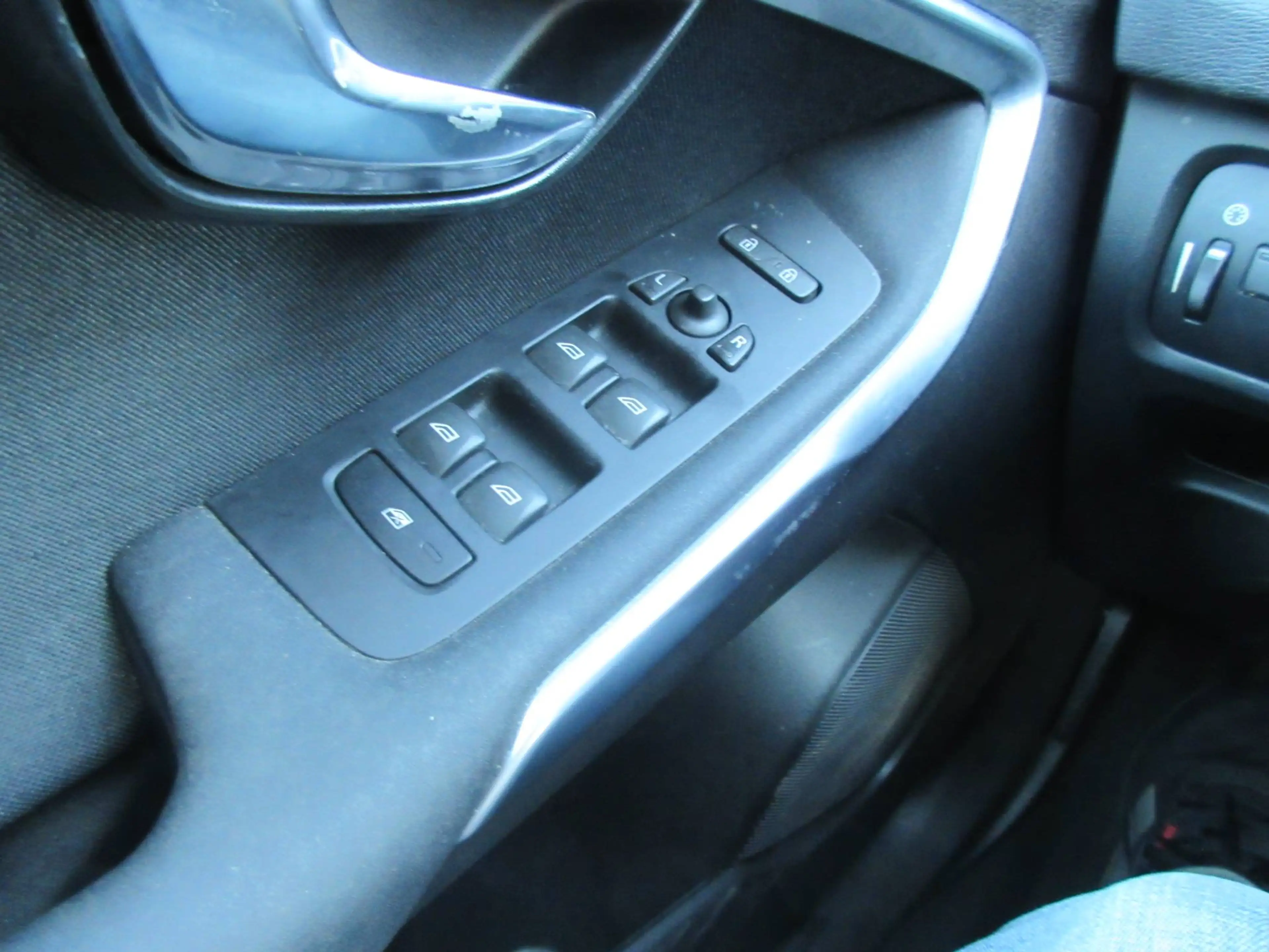 Volvo V40 You! Topp Ausstattung Euro - 5 — photo 14