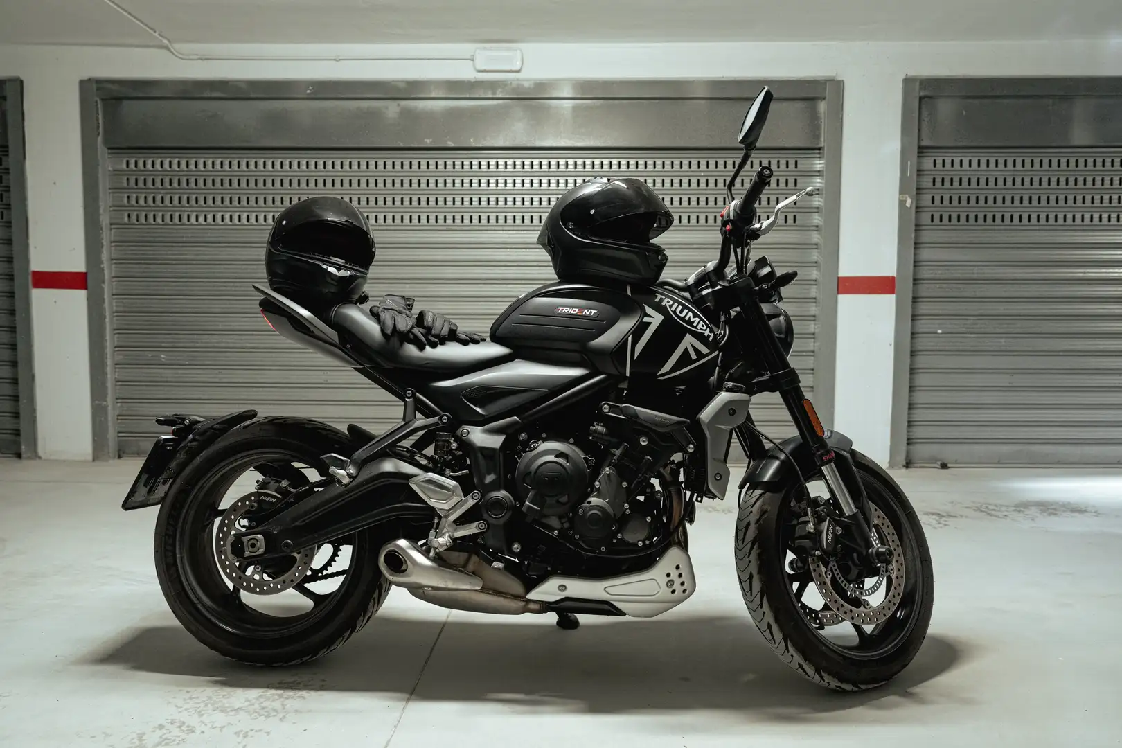 Triumph Trident 660 Nero - 1