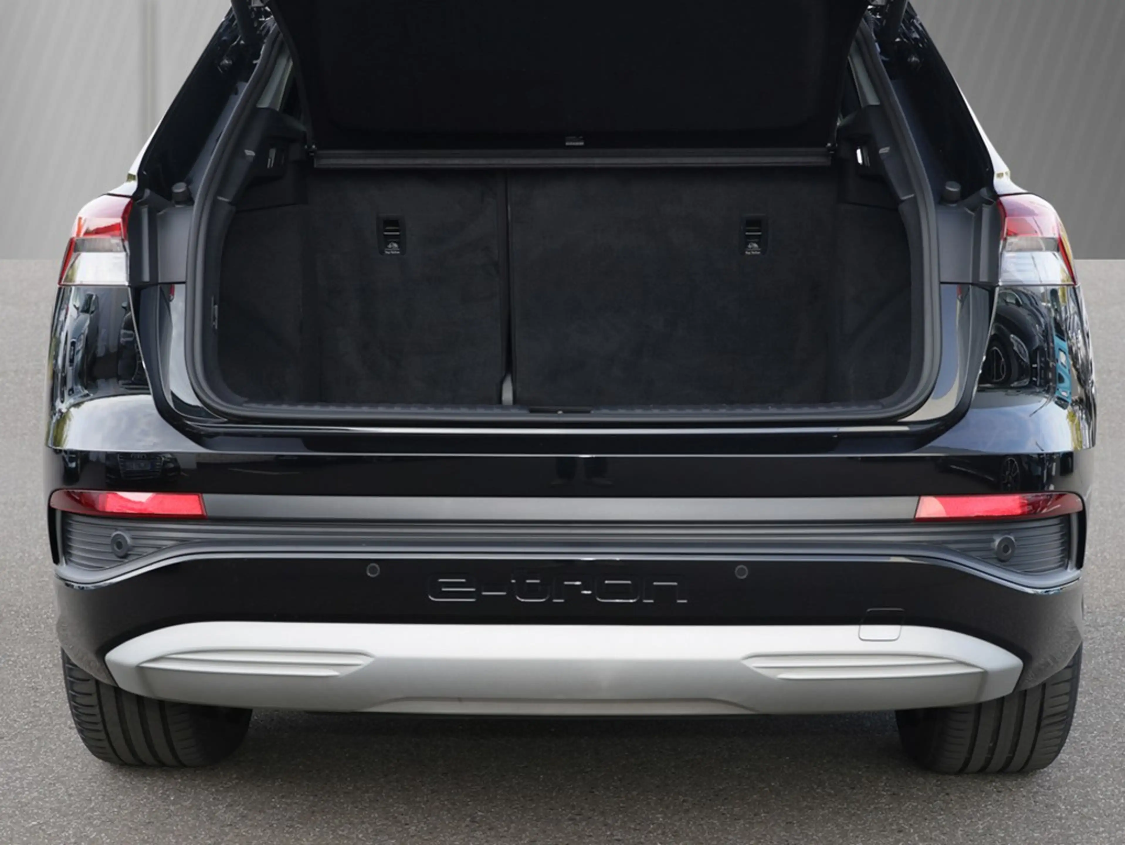 Audi e-tron 150 kW — photo 6