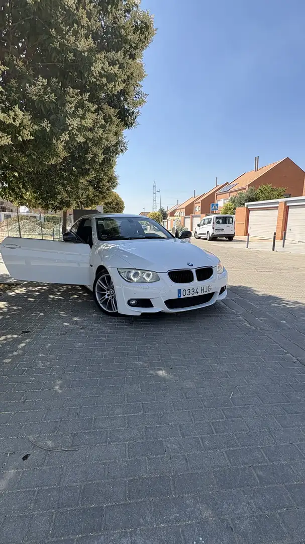 BMW 320 320dA Coupé - 1