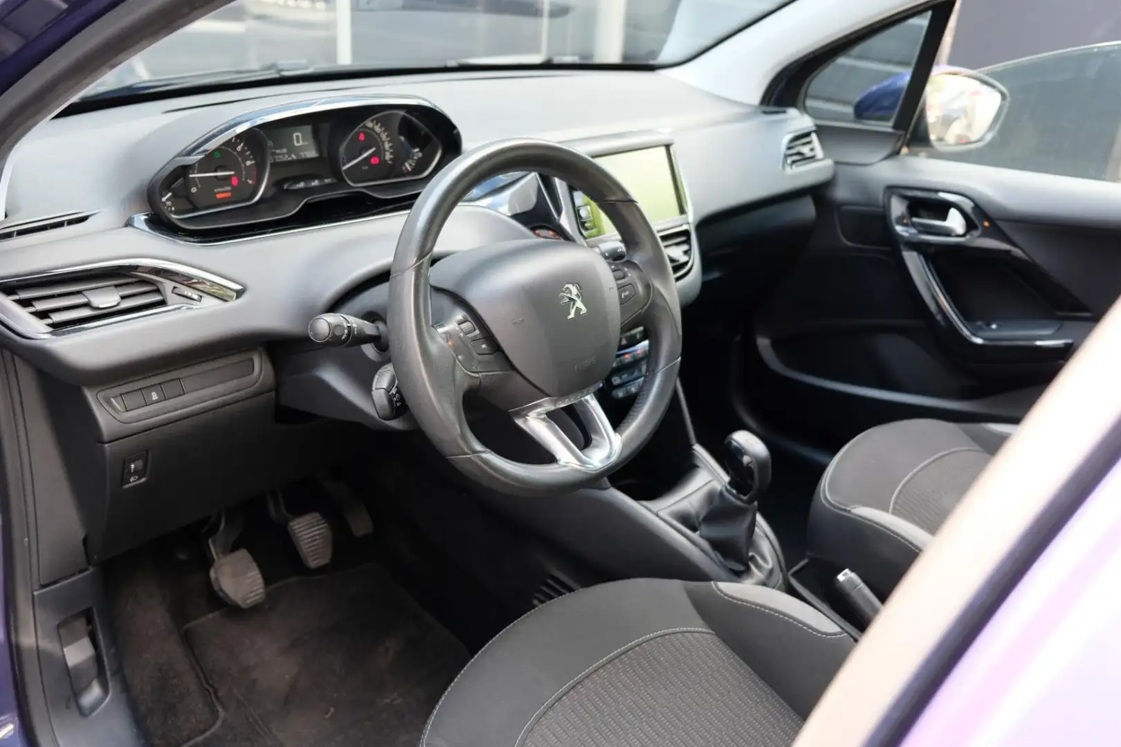 Peugeot 208 1.2 PureTech *lees tekst* |NAVIGATIE/4 NIEUWE BAND Blauw - 2