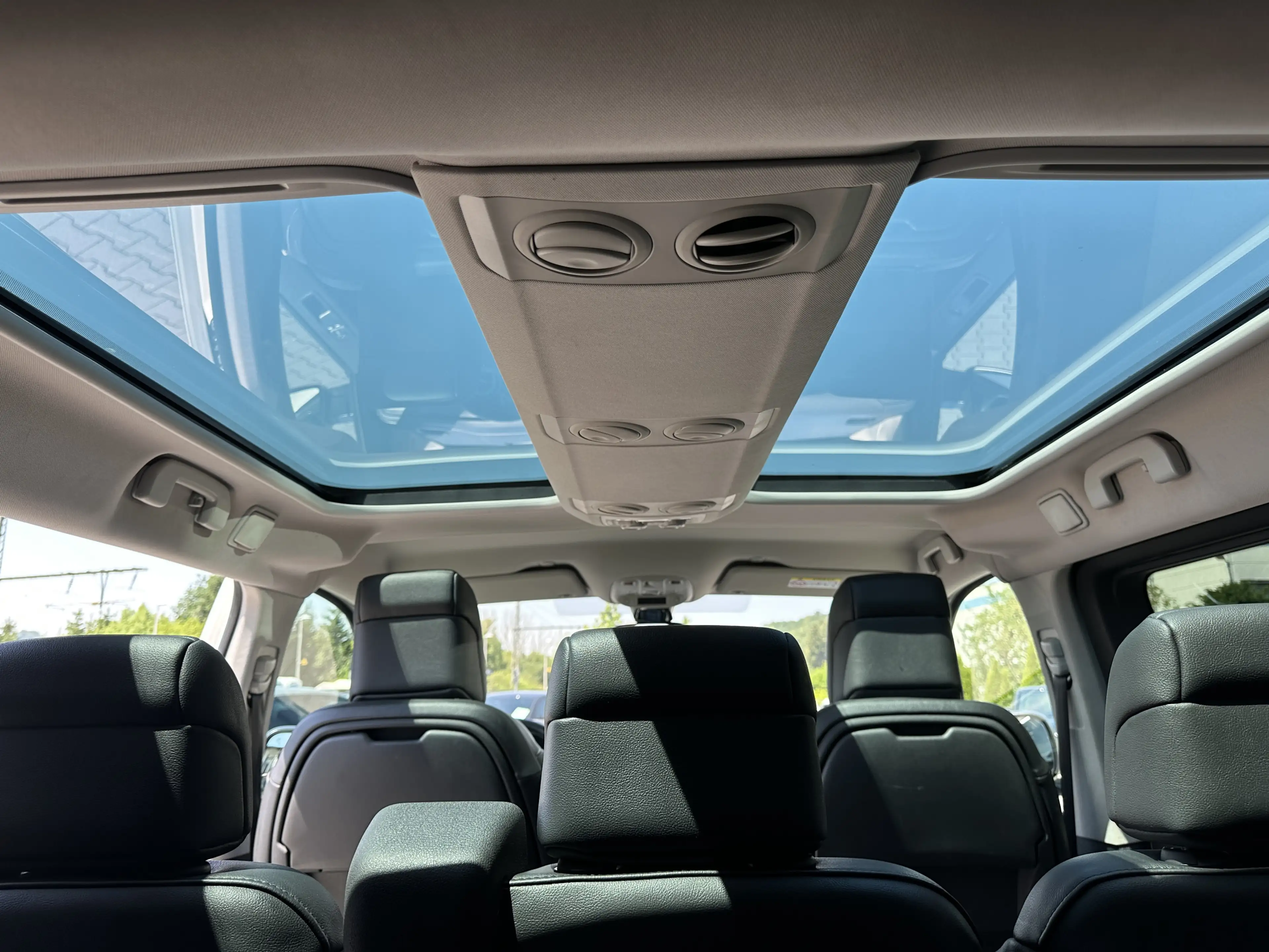 Peugeot Traveller Allure L3 LED HUD PANO CAM 8Sitz 75KWh — photo 16