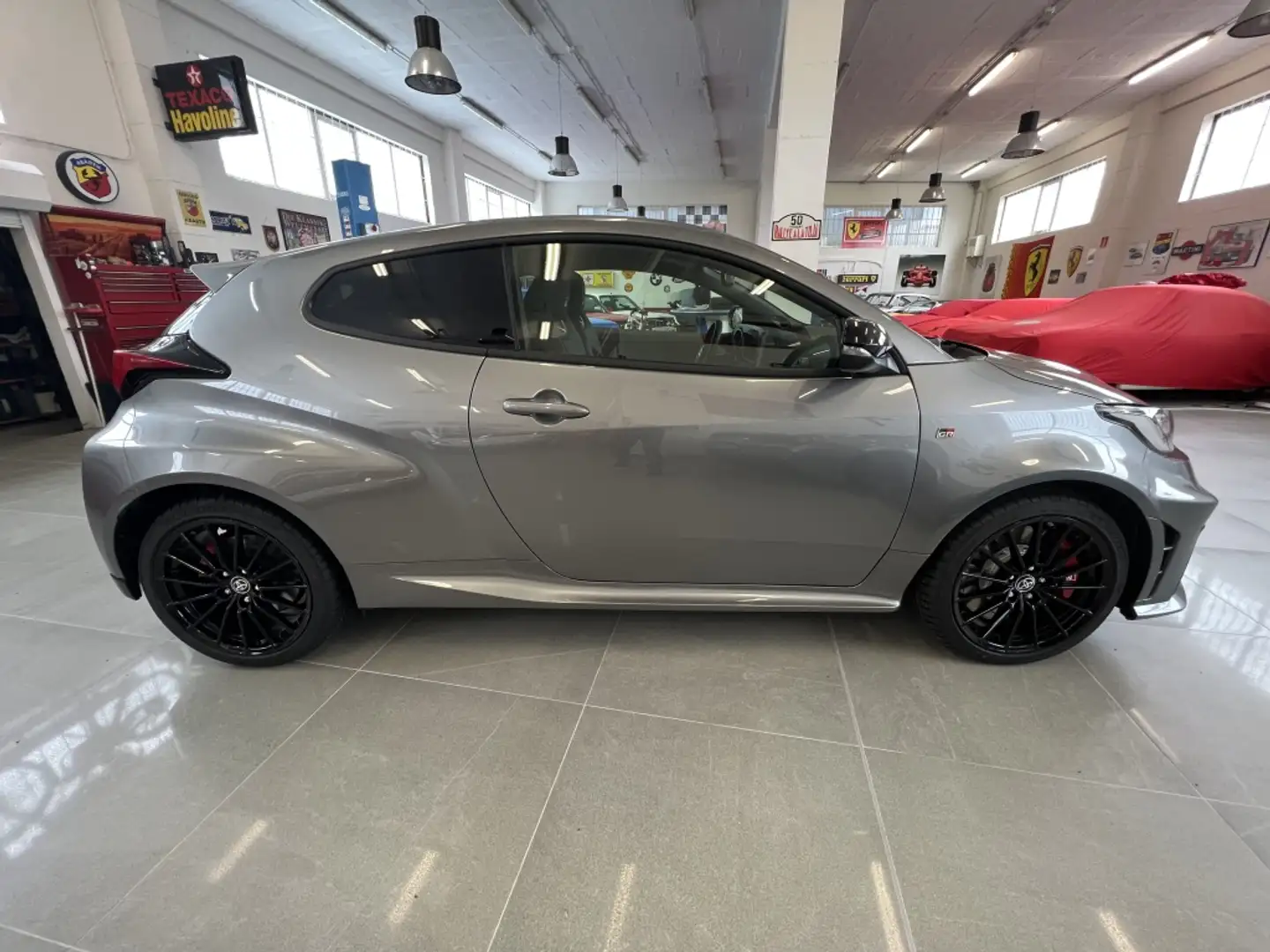 Toyota Yaris GR RZ Aut. Gris - 1