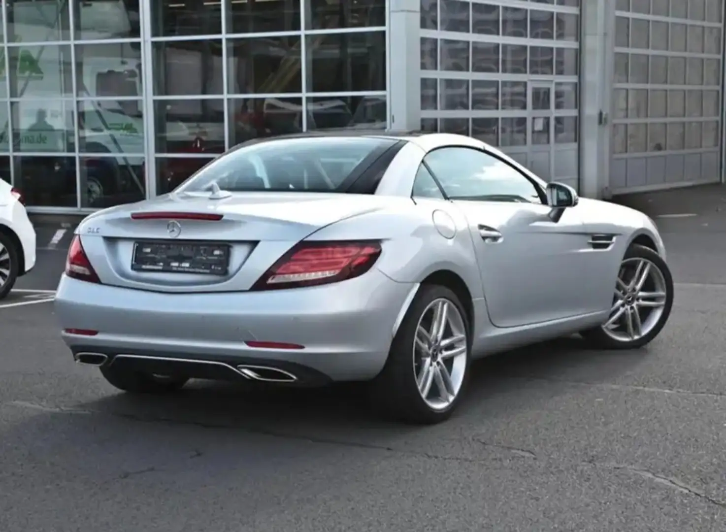 Mercedes-Benz SLC 300 SLC 300 9G-TRONIC Final Ed. NAVI LED Sport-Paket Silber - 1