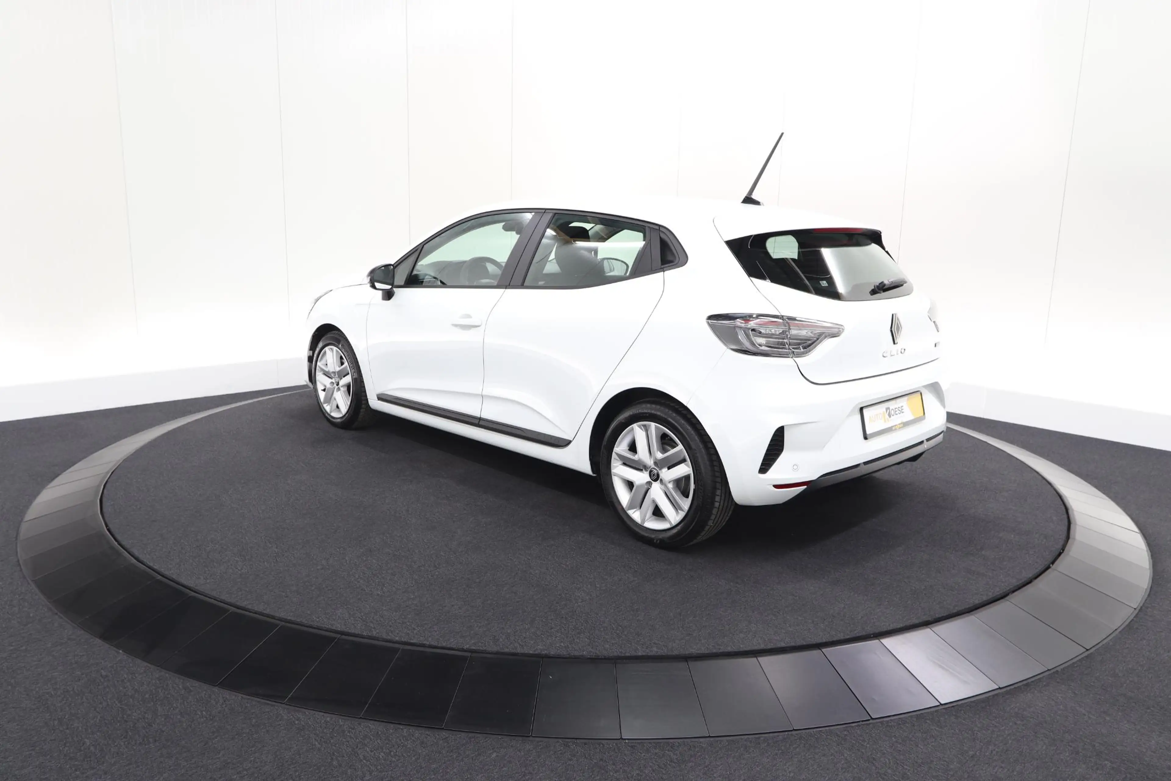 Renault Clio 1.6 E-Tech Full Hybrid 145 Evolution | Apple Carpl — photo 12