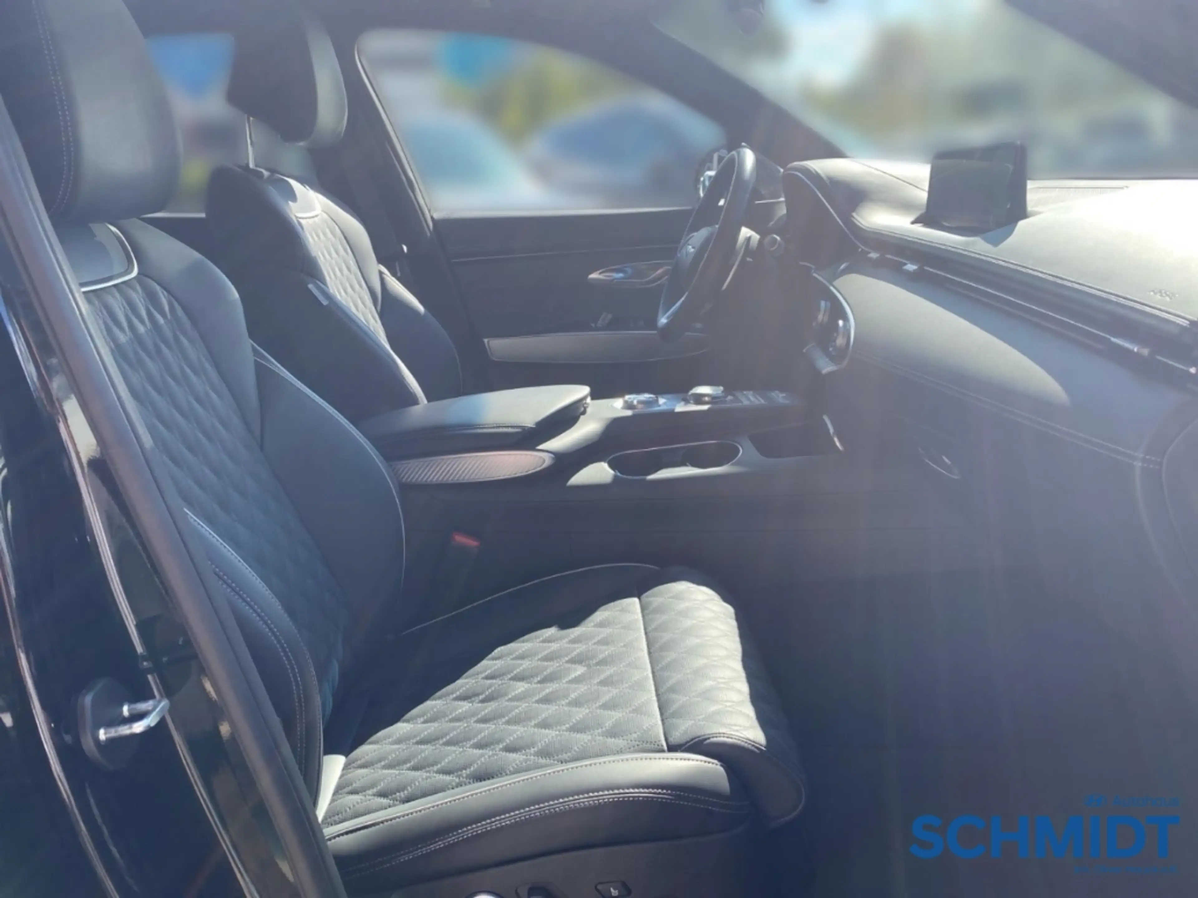Genesis GV70 Sport 4WD 2.2 Diesel  El. Panodach Memory Sitze LE — photo 14