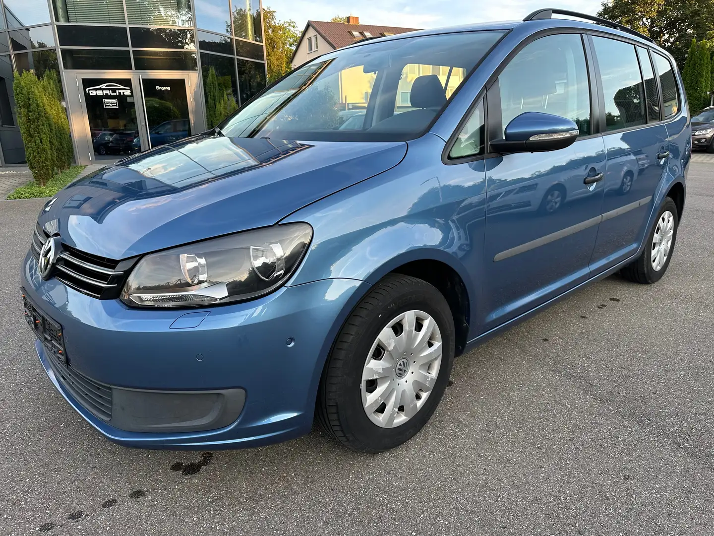 Volkswagen Touran Trendline / 7-Sitzer / AHK Blau - 1