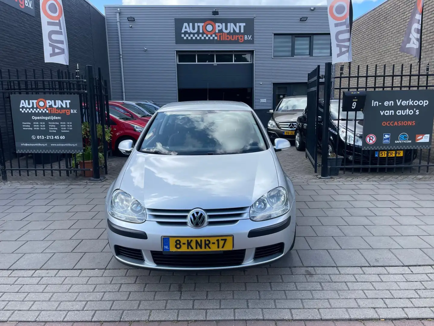 Volkswagen Golf 1.6 FSI Trendline Sport Airco NAP APK 1 Jaar Grijs - 2