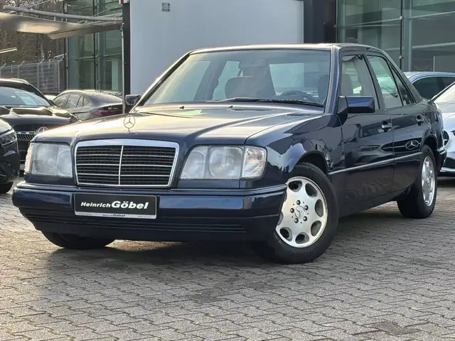 Mercedes-Benz E 220 SCHIEBEDACH*KLIMA*SITZHEIZUNG*AUTOMATIK