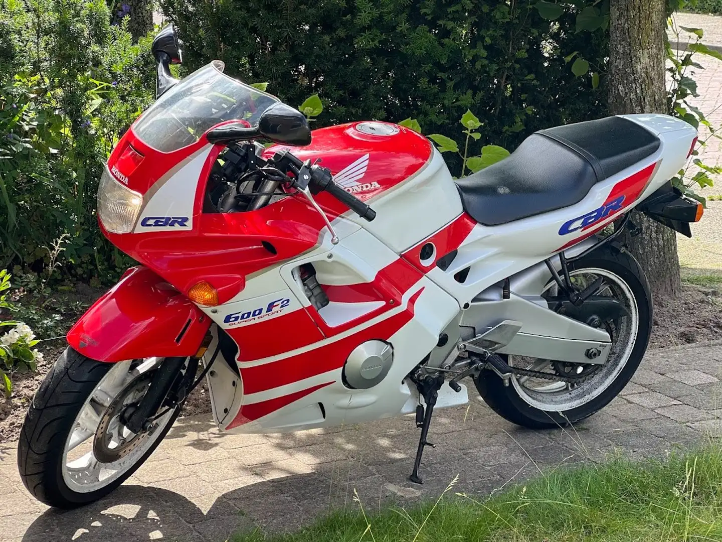 Honda CBR 600 F Rood - 1