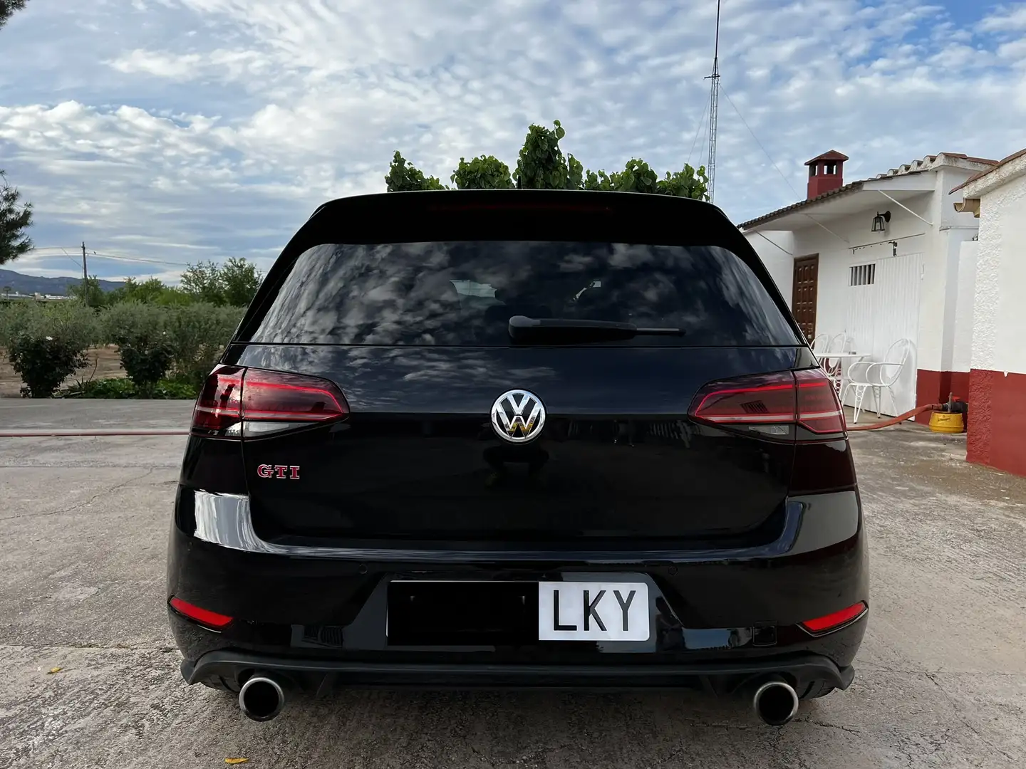Volkswagen Golf GTI 2.0 TSI Performance DSG7 180kW - 1