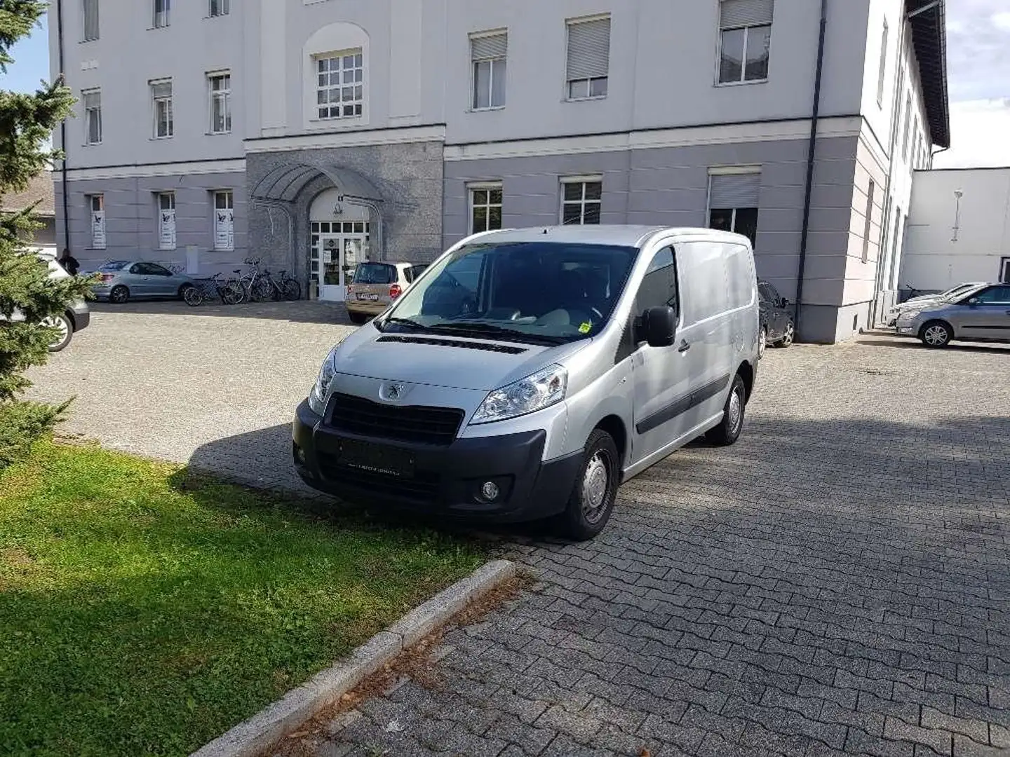 Peugeot Expert Expert Kasten L2H2 2,0 HDi 130 FAP Argent - 1