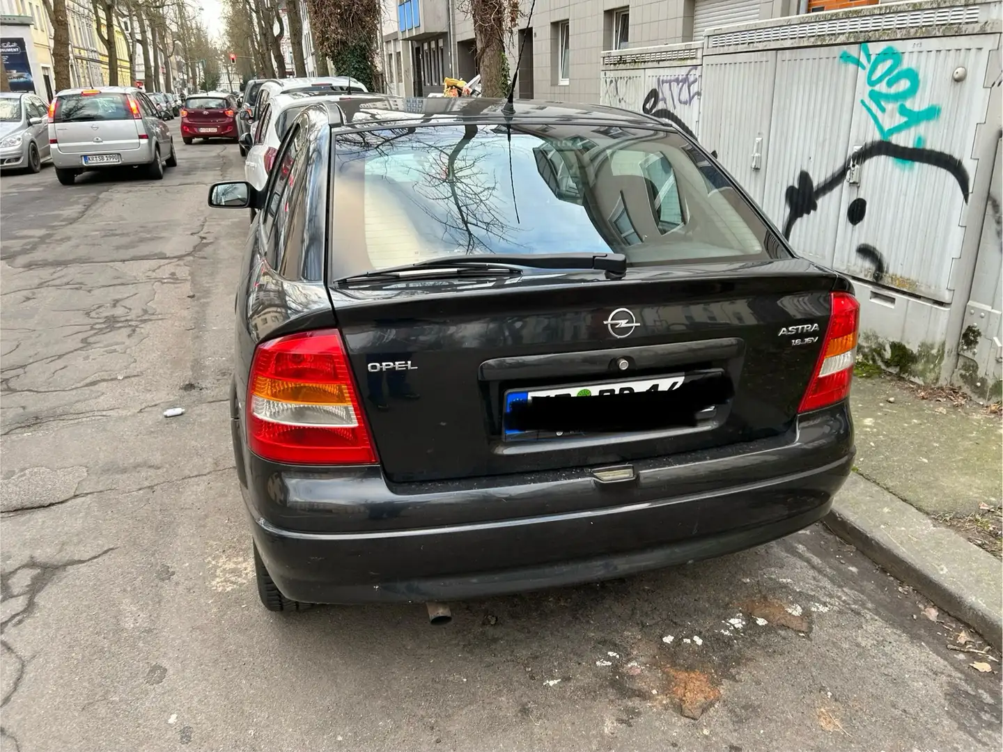 Opel Astra 1.6 Edition 2000 muss bis freitag weg Чорний - 1