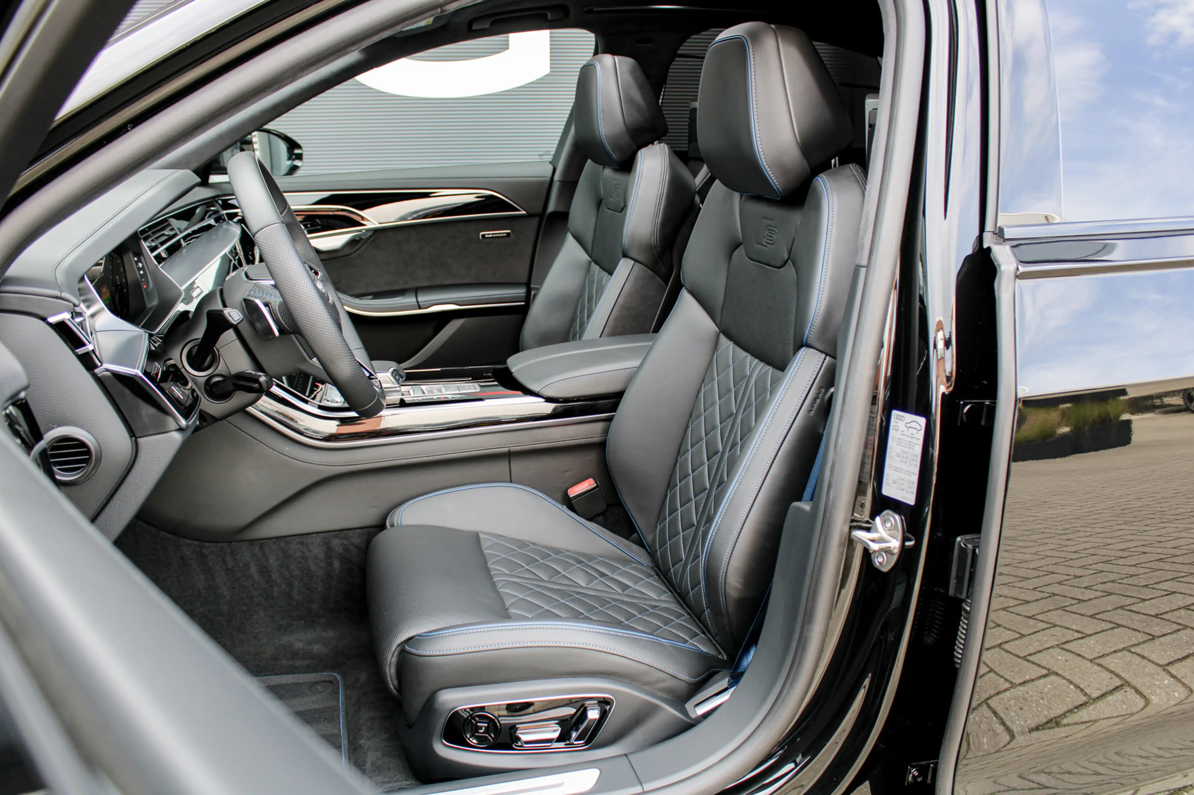 Audi A8 60 TFSI e quattro | Audi Exclusive | B&O | 4-wiel — photo 4