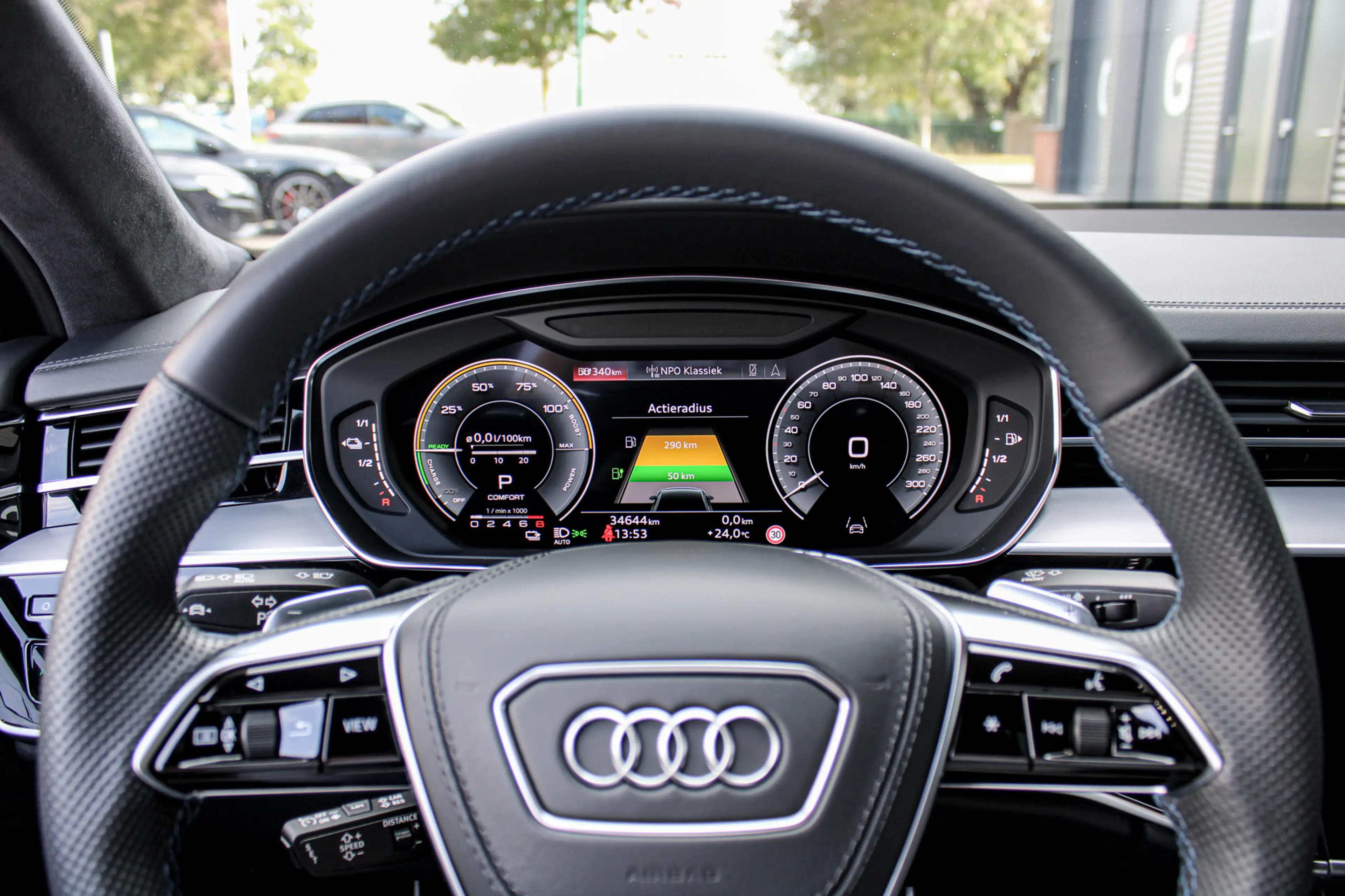 Audi A8 60 TFSI e quattro | Audi Exclusive | B&O | 4-wiel — photo 24