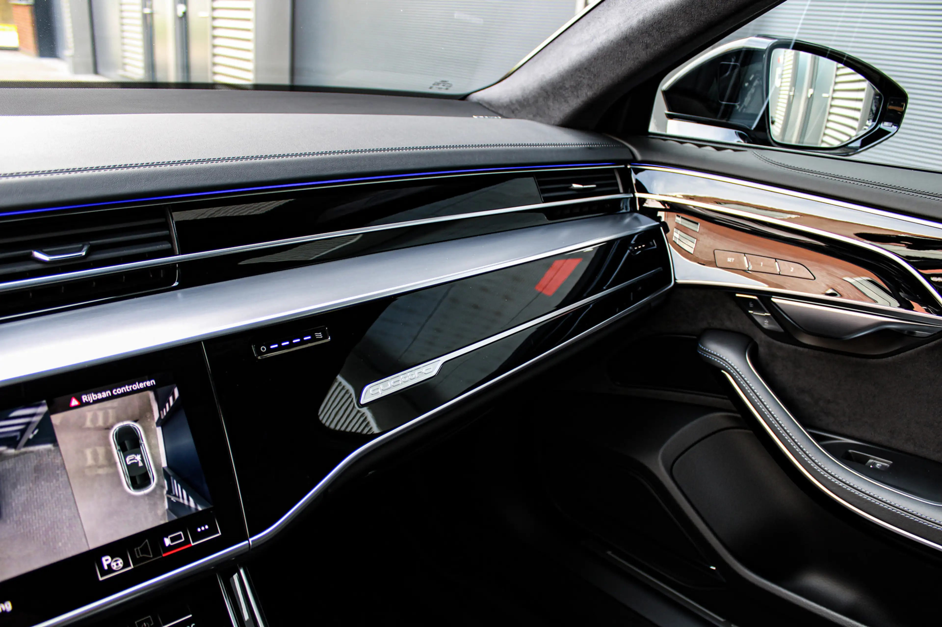 Audi A8 60 TFSI e quattro | Audi Exclusive | B&O | 4-wiel — photo 38