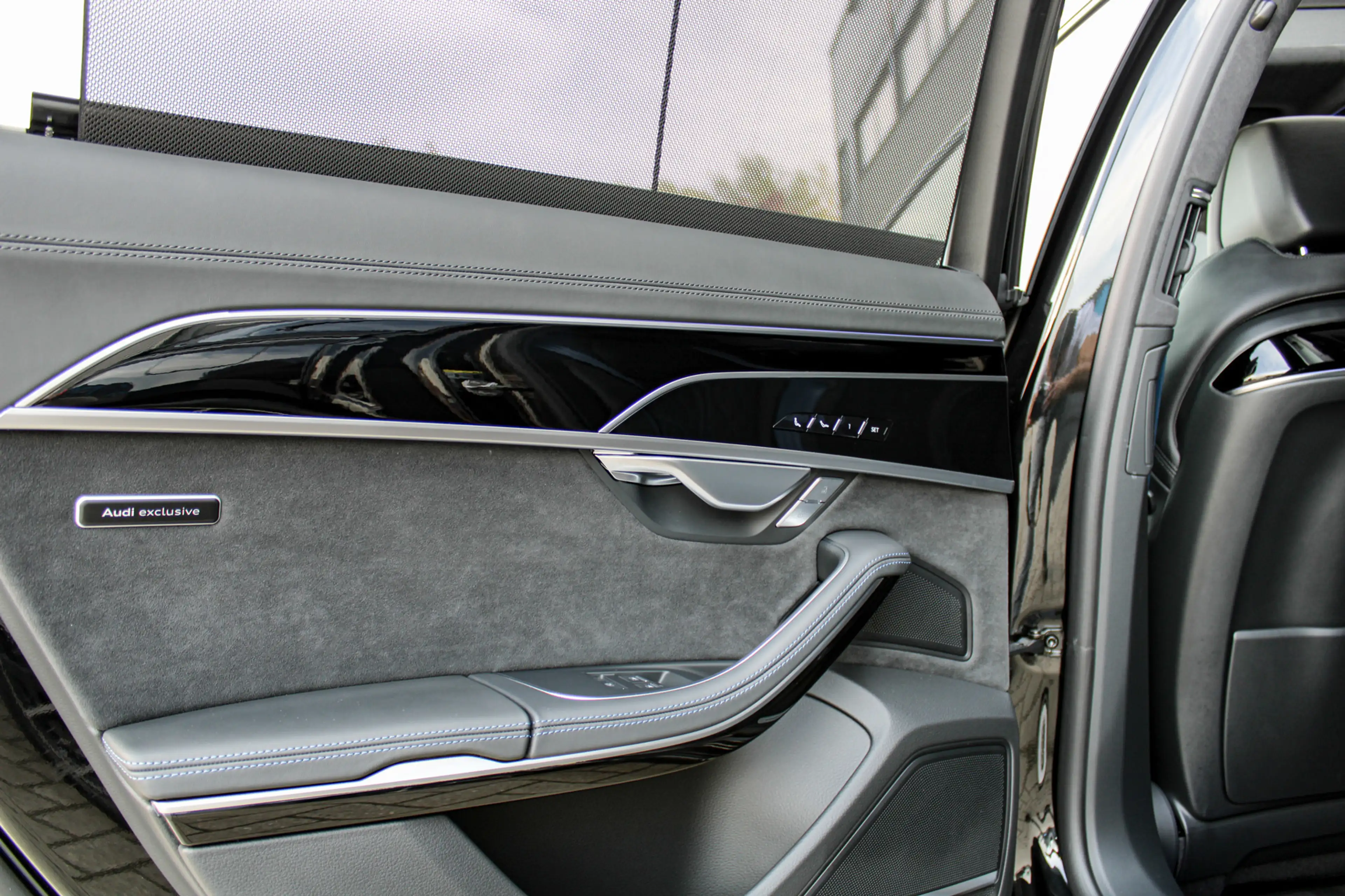 Audi A8 60 TFSI e quattro | Audi Exclusive | B&O | 4-wiel — photo 21