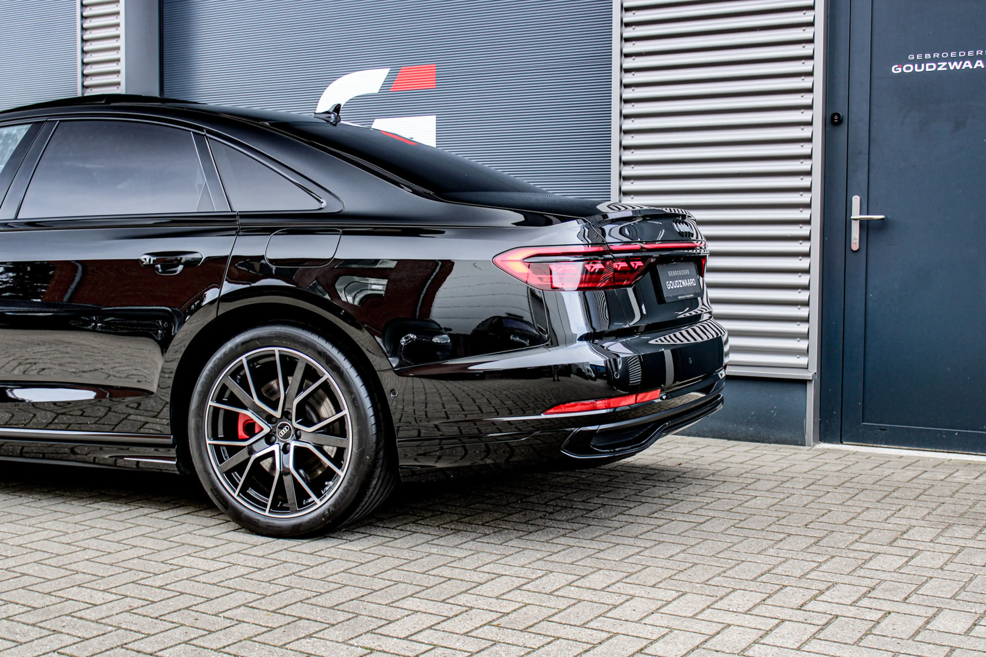 Audi A8 60 TFSI e quattro | Audi Exclusive | B&O | 4-wiel — photo 13