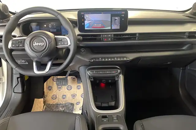 Jeep Avenger view 17