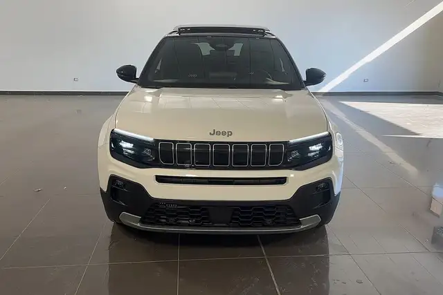 Jeep Avenger view 9
