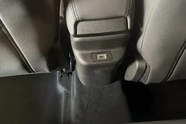 Jeep Avenger view 16