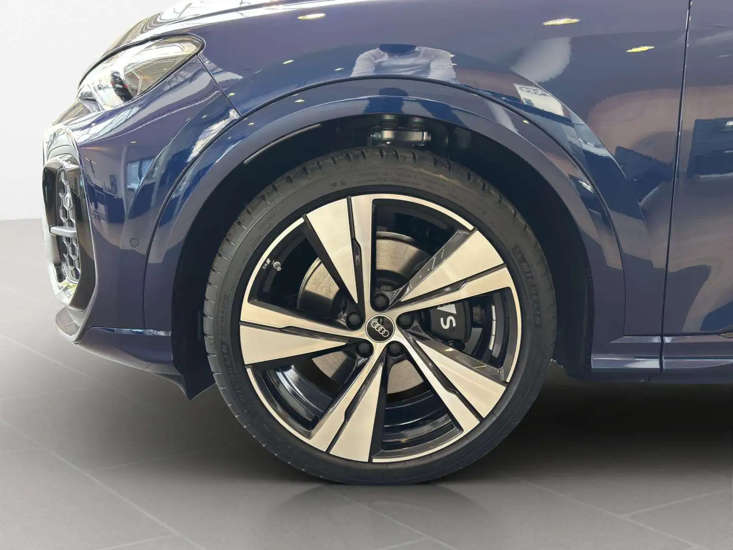 Audi SQ5 Sportback TFSI quattro S tronic Blau - 2