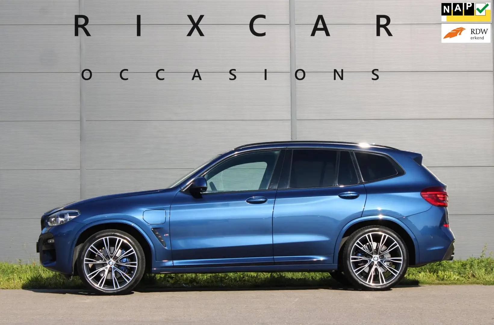BMW X3 XDrive30e Executive M-Pakket HarmanKardon 360Camer Blauw - 1