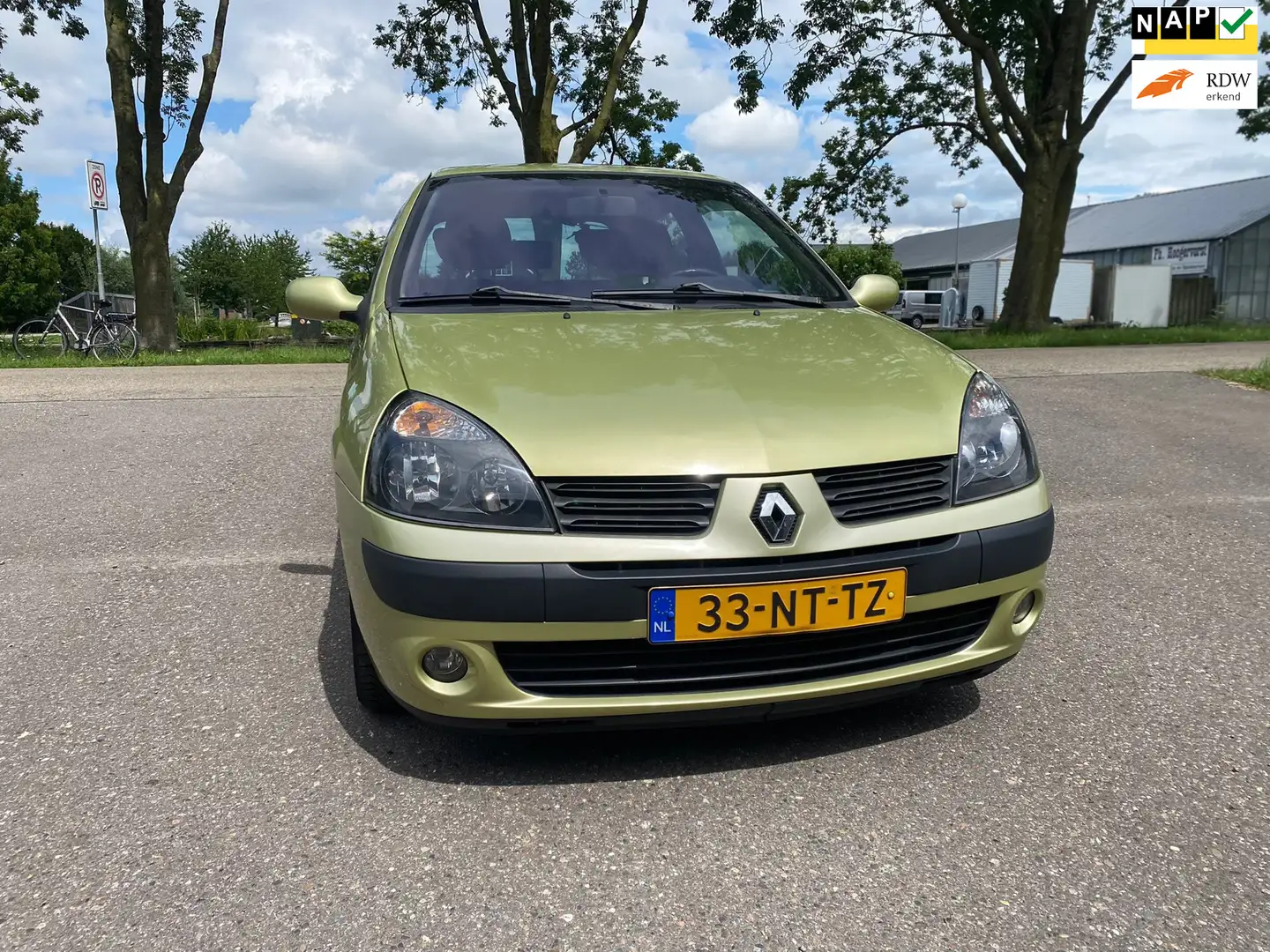 Renault Clio 1.6-16V Dynamique Luxe NETTE AUTO CLIMA GOED ONDER Groen - 1