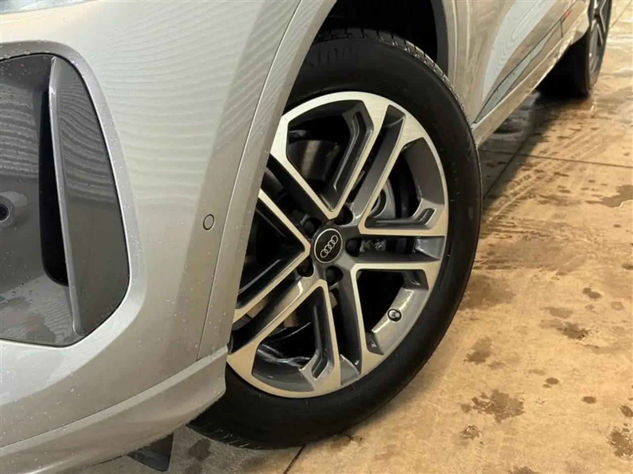 Audi Q5 снимка Audi Q5