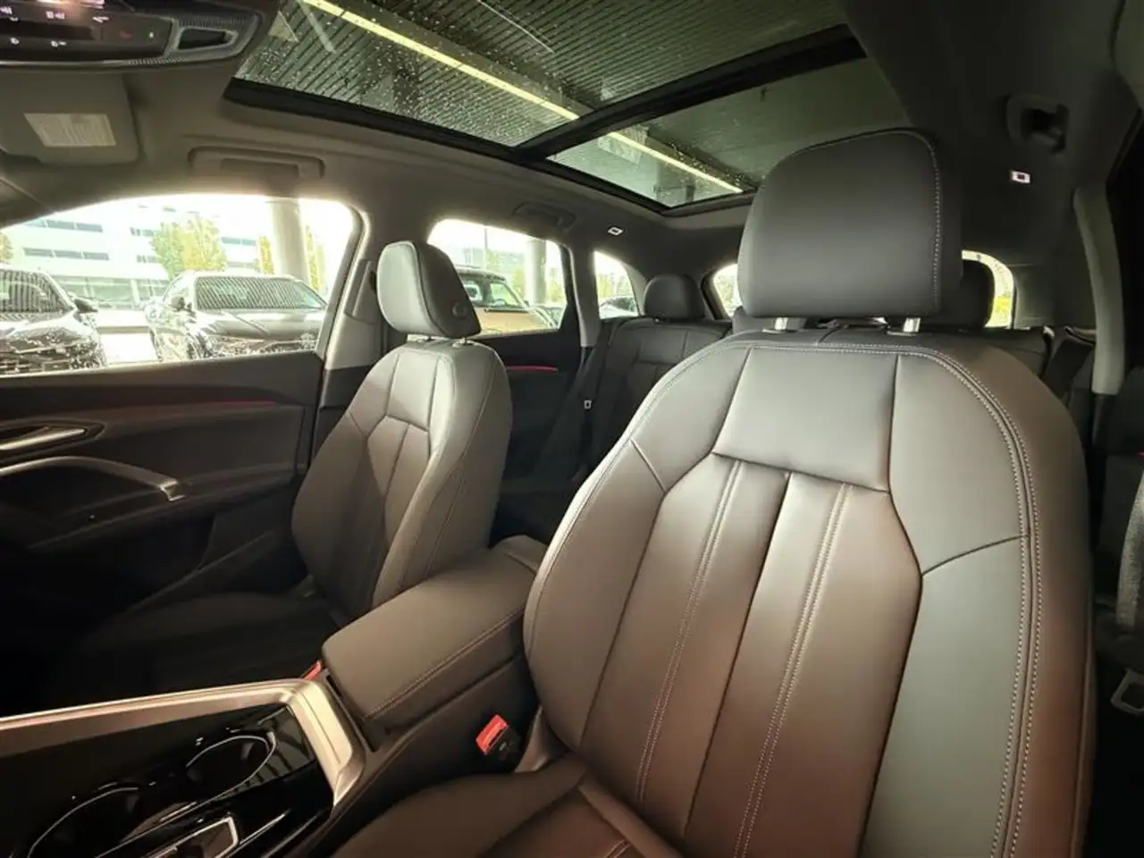 Audi Q5 снимка Audi Q5