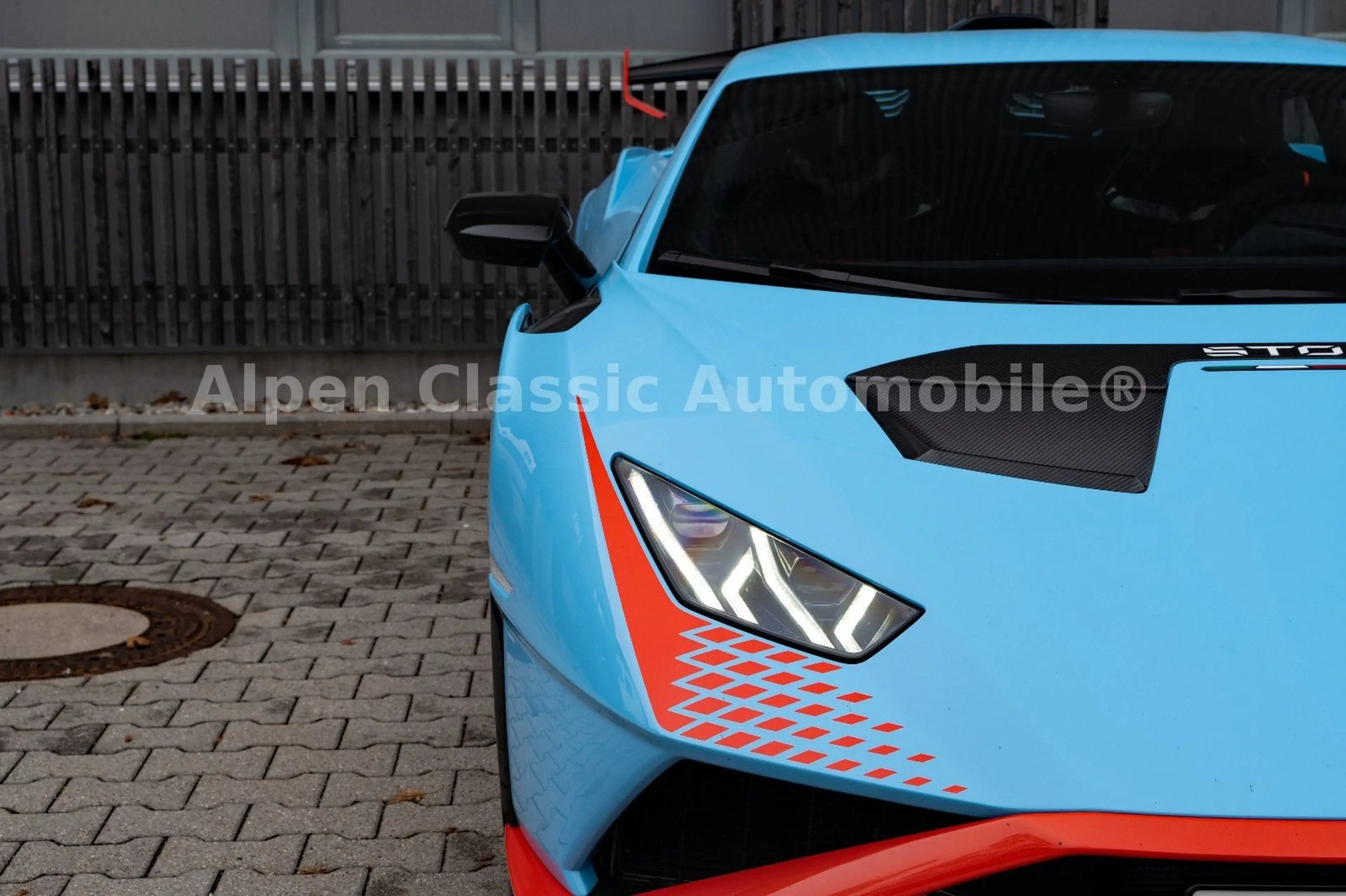 Lamborghini Huracán STO On Stock, Lift, CarPlay — photo 15