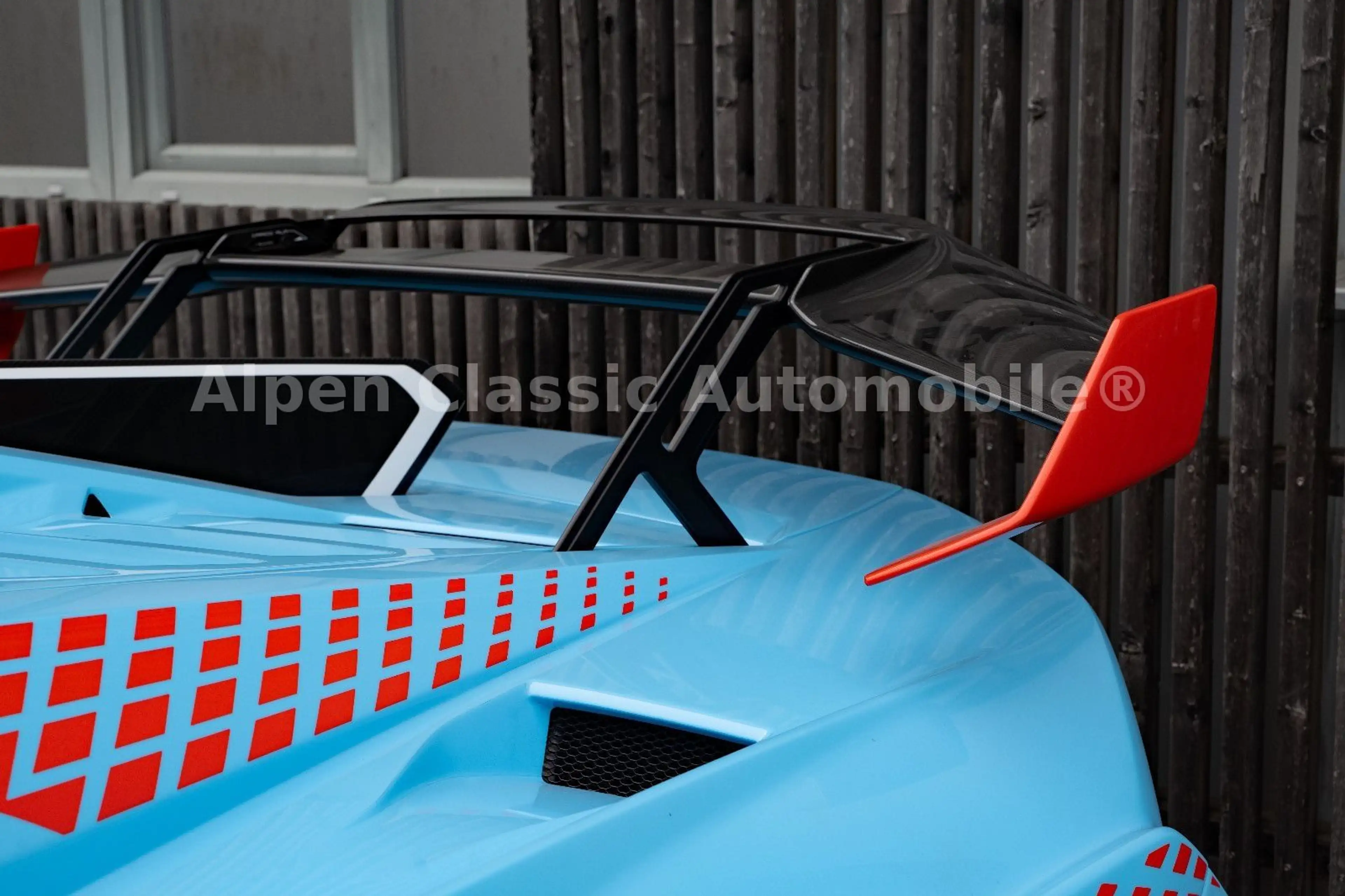 Lamborghini Huracán STO On Stock, Lift, CarPlay — photo 14
