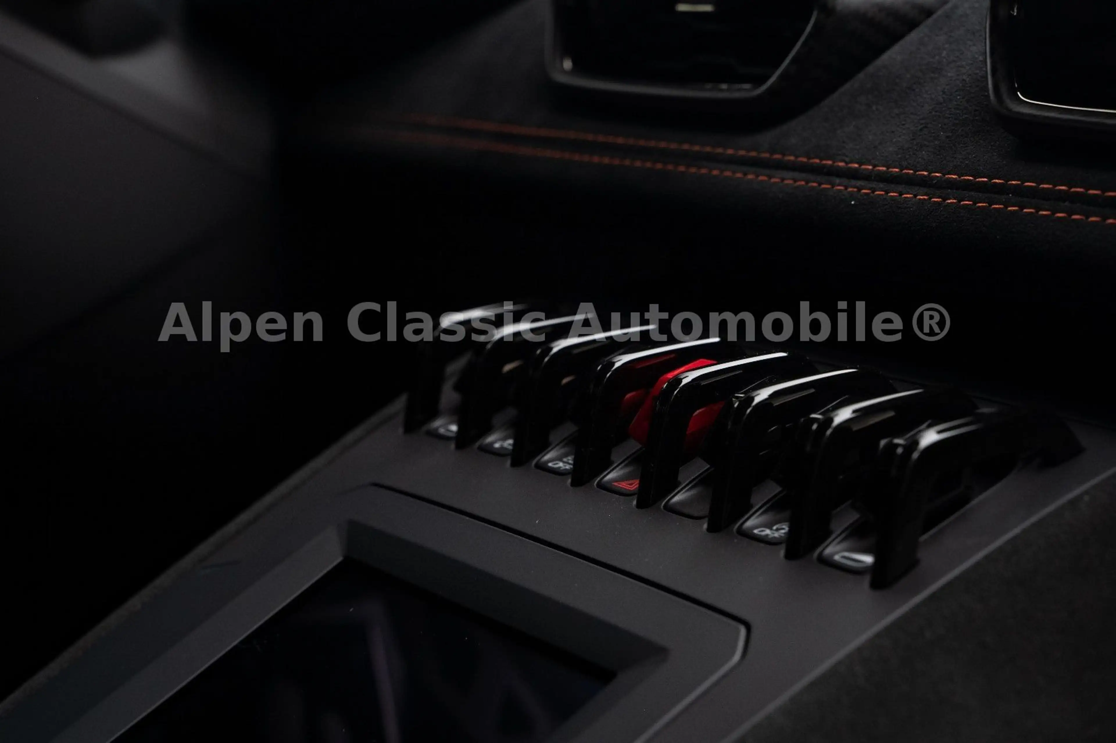 Lamborghini Huracán STO On Stock, Lift, CarPlay — photo 13