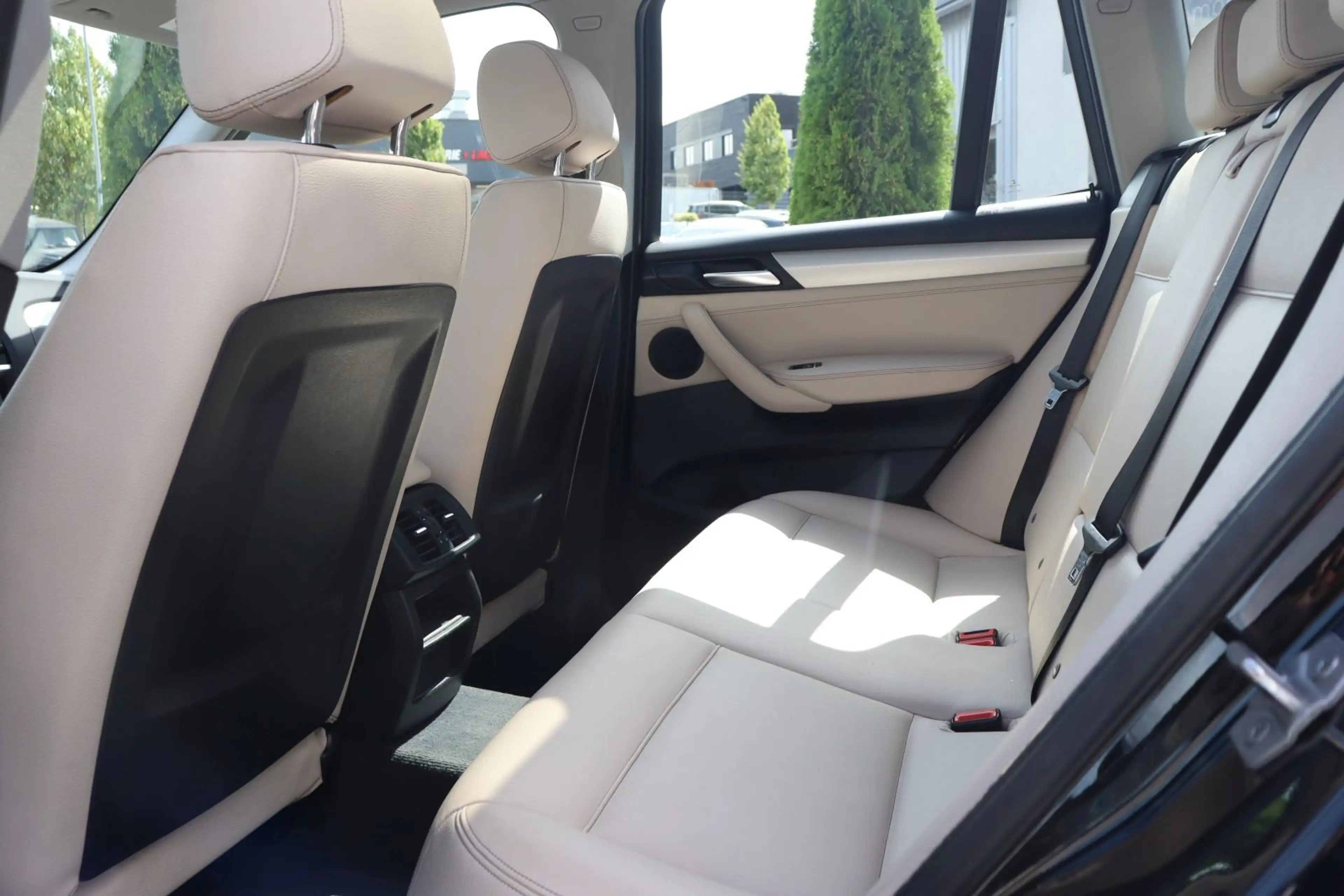 BMW X3 30d xDrive +PANO+NAVI PROF+AHK+LEDER+FACELIFT+ — photo 14