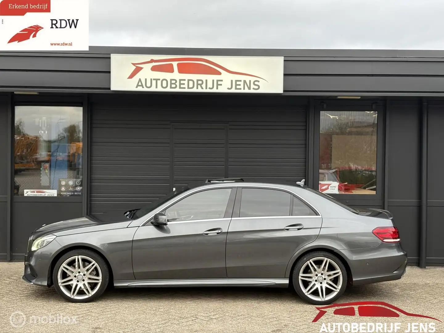 Mercedes-Benz E 400 4MATIC Edition Sport Elegance Grijs - 2