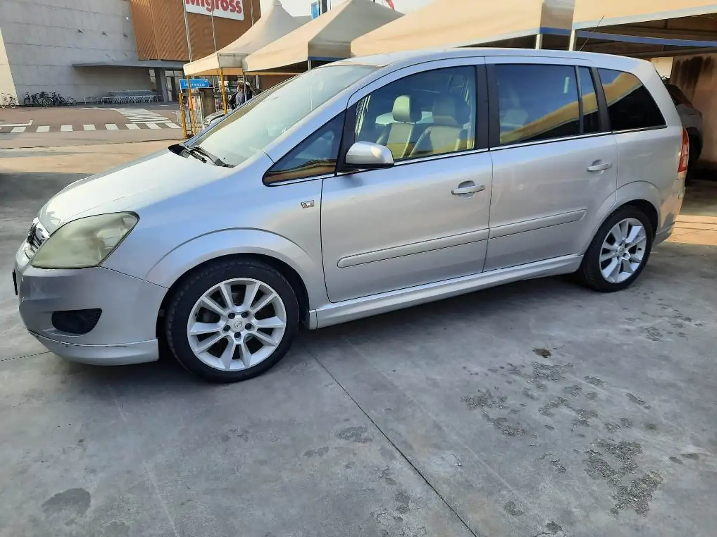 Opel Zafira 1.6 Cosmo 115cv Grigio - 2