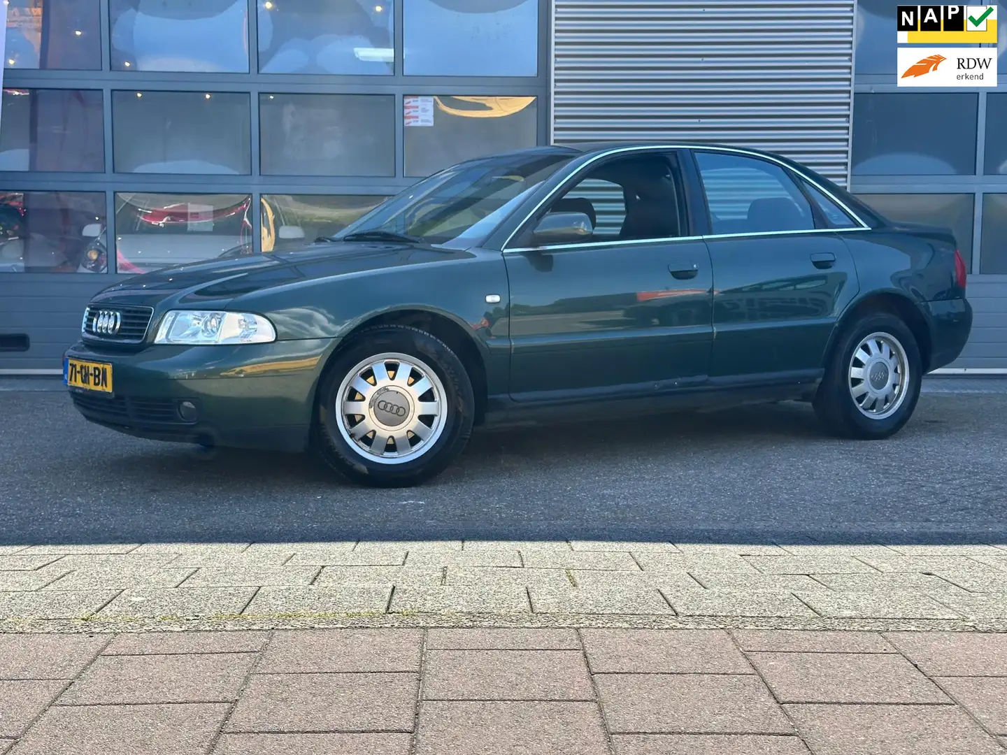 Audi A4 Limousine 1.6 Advance | Electr. ramen | APK | NAP Verde - 1