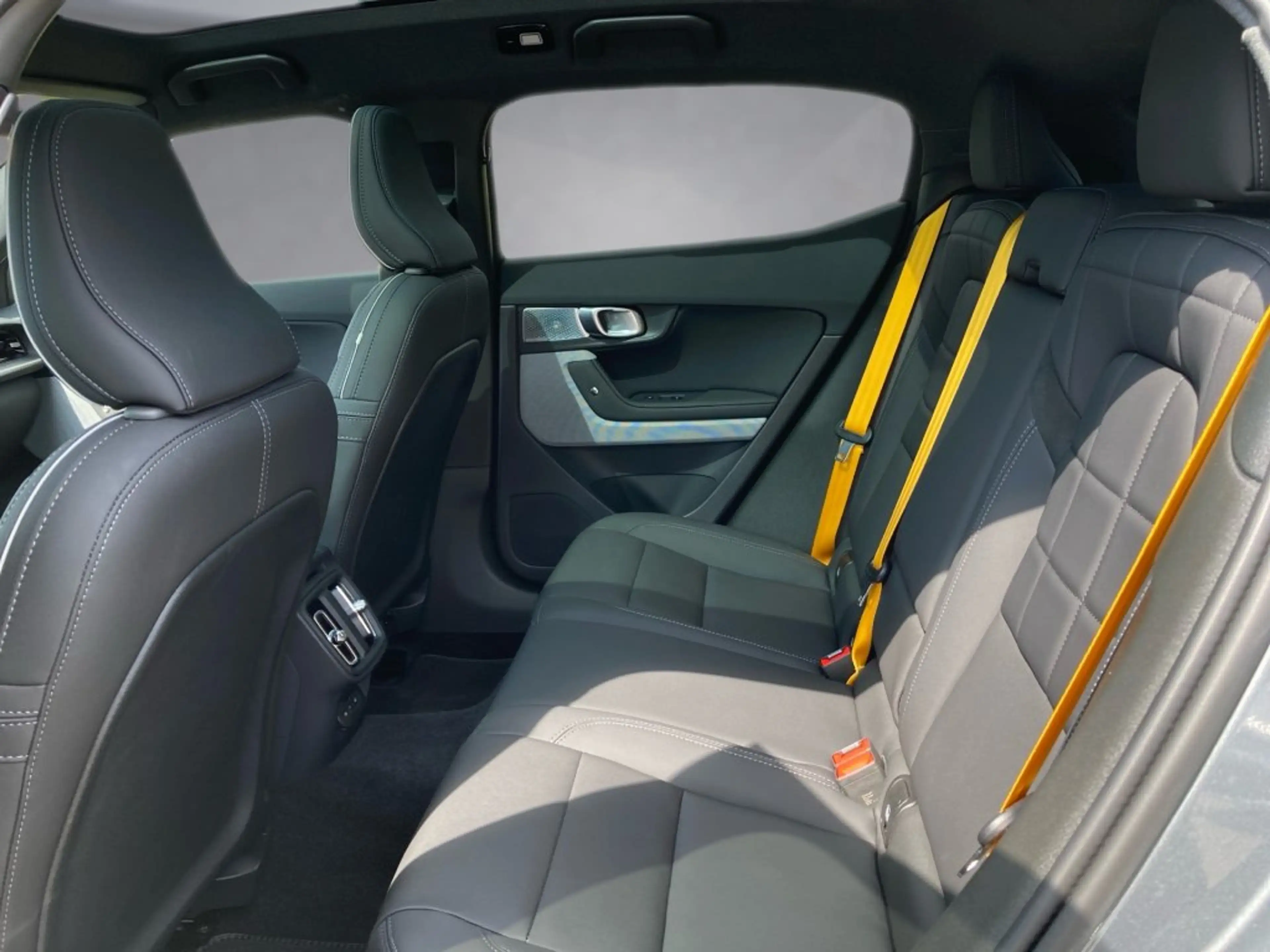 Polestar 2 Polestar 2 LRDM AWD — photo 12