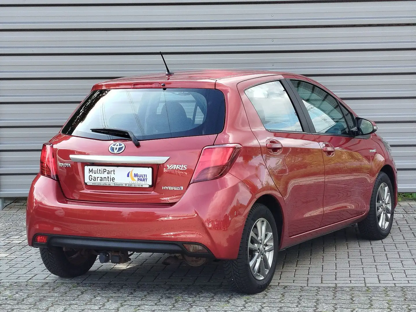 Toyota Yaris Comfort Hybrid RFK 1.Hand Scheckheftgepfle Rouge - 2