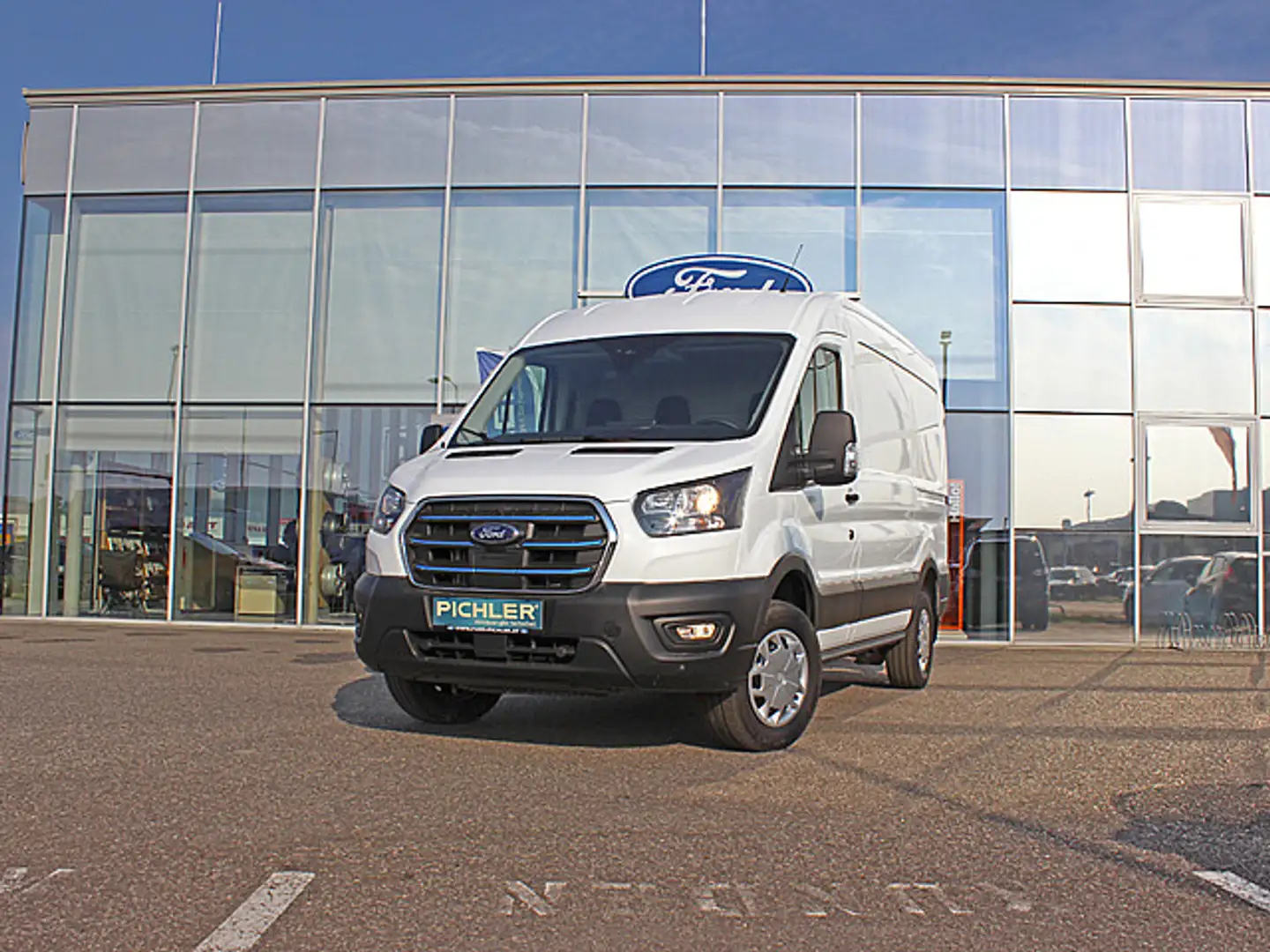 Ford E-Transit Kasten Trend 350L2H2 67kWh 184PS LAGER AKTION Blanc - 2