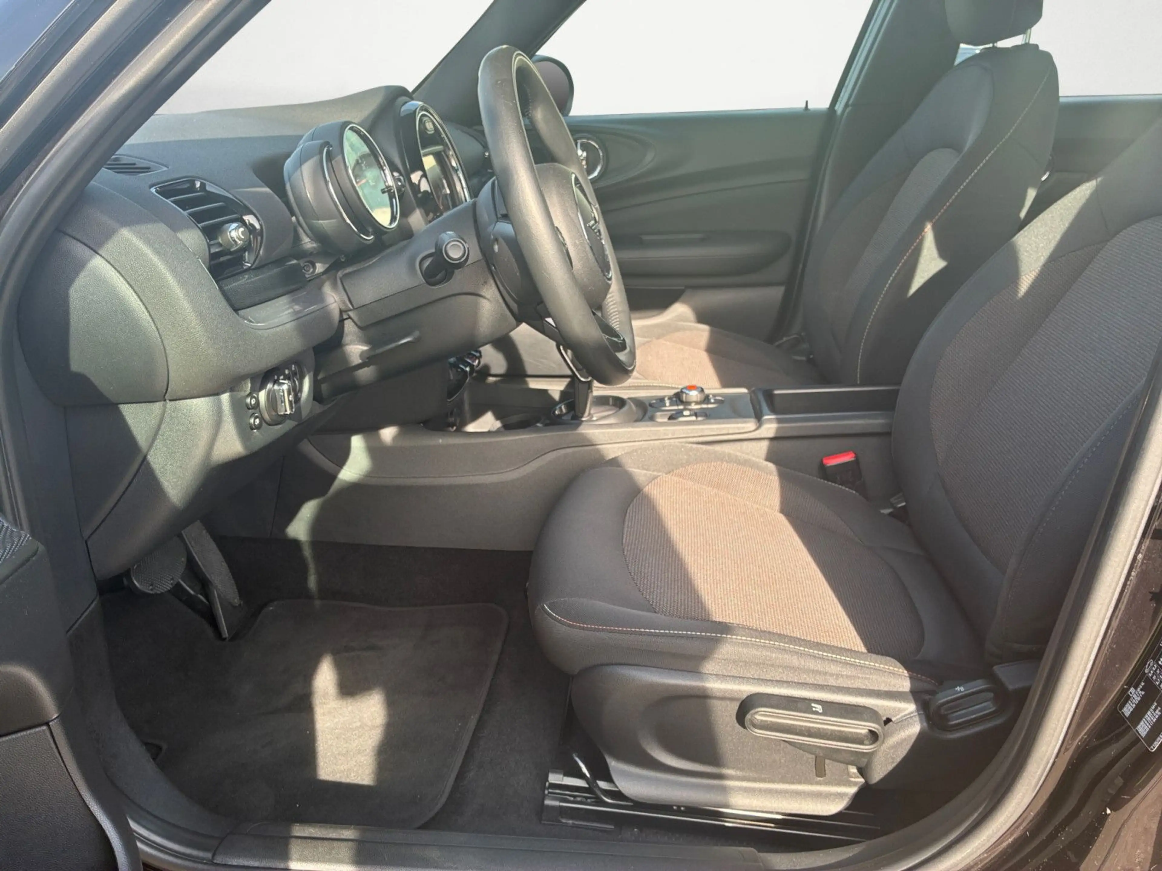 MINI One Clubman Clubman One Automatikgetriebe. PDC Sitzheizung V — photo 12