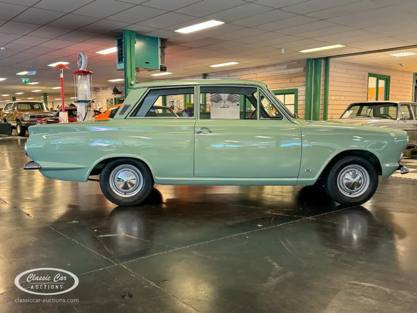 Ford Deluxe  - ONLINE AUCTION Yeşil - 2